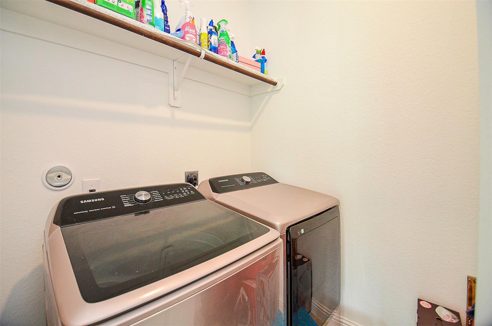 11021 Mikula Drive Property Photo 33