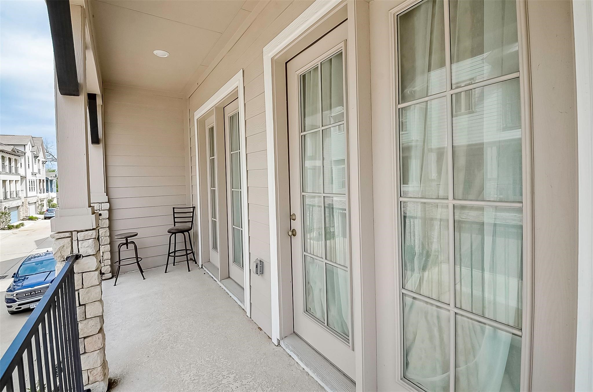11021 Mikula Drive Property Photo 35