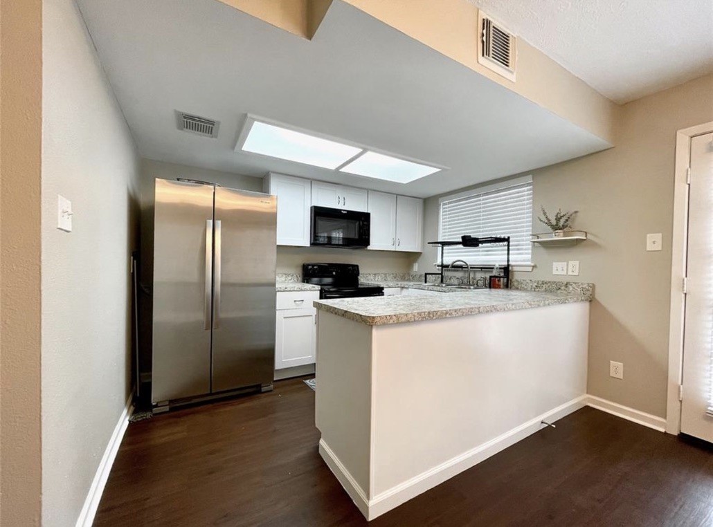 11525 Beechnut Street Property Photo 1