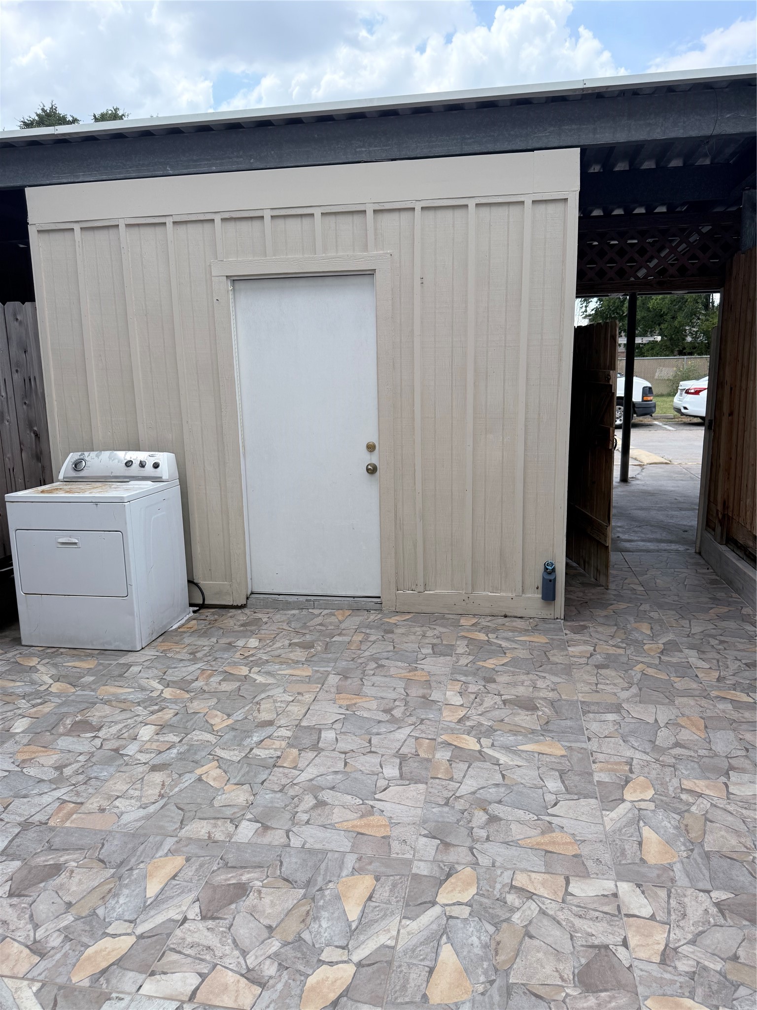 11525 Beechnut Street Property Photo 5