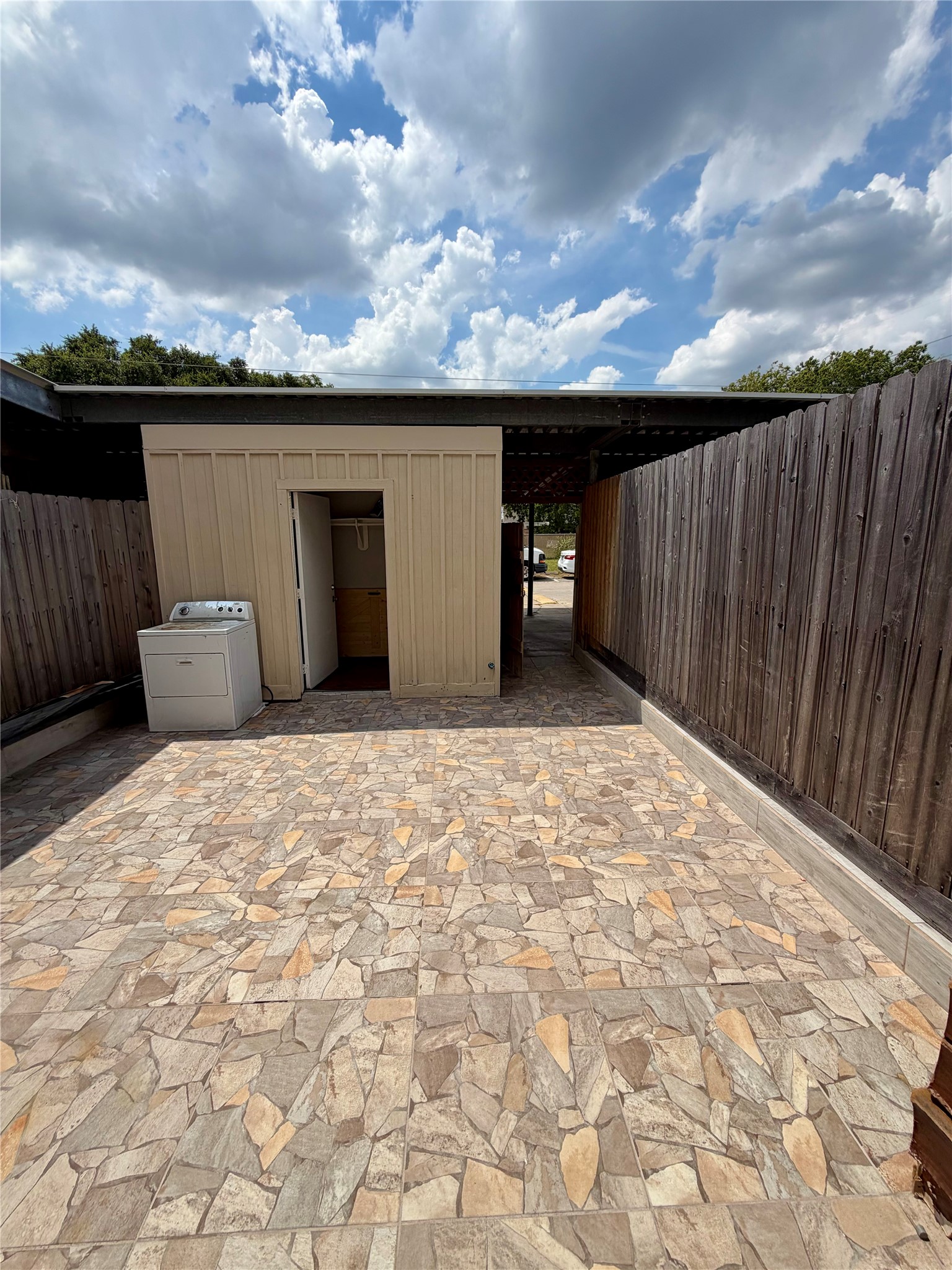 11525 Beechnut Street Property Photo 7
