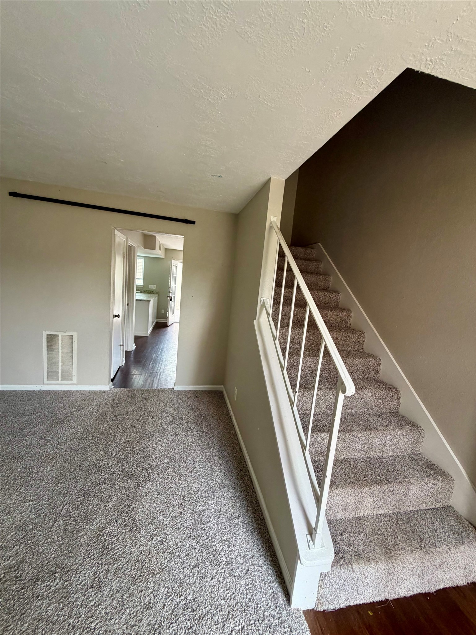 11525 Beechnut Street Property Photo 16