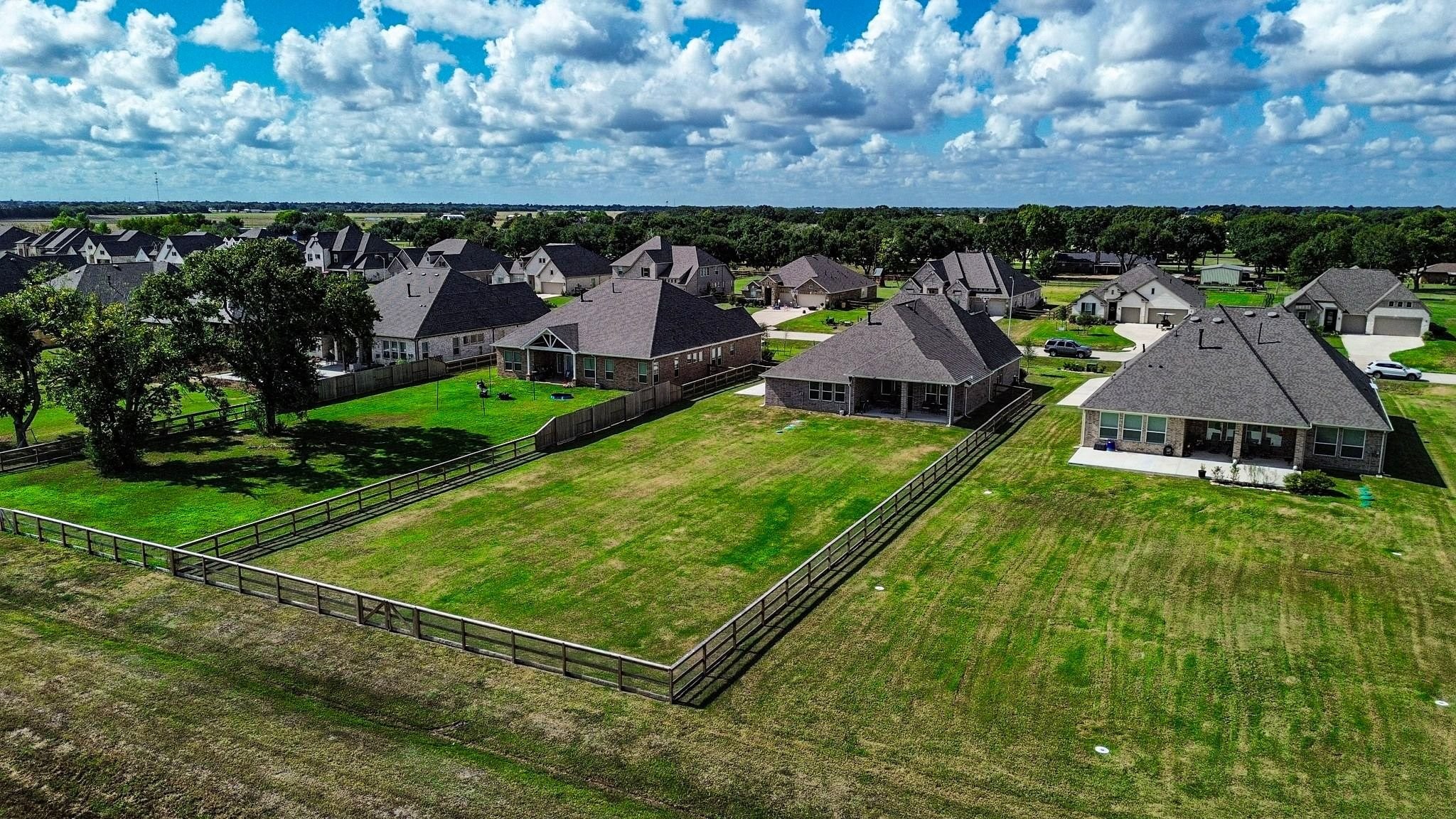 6803 Nichols Landing Property Photo 2