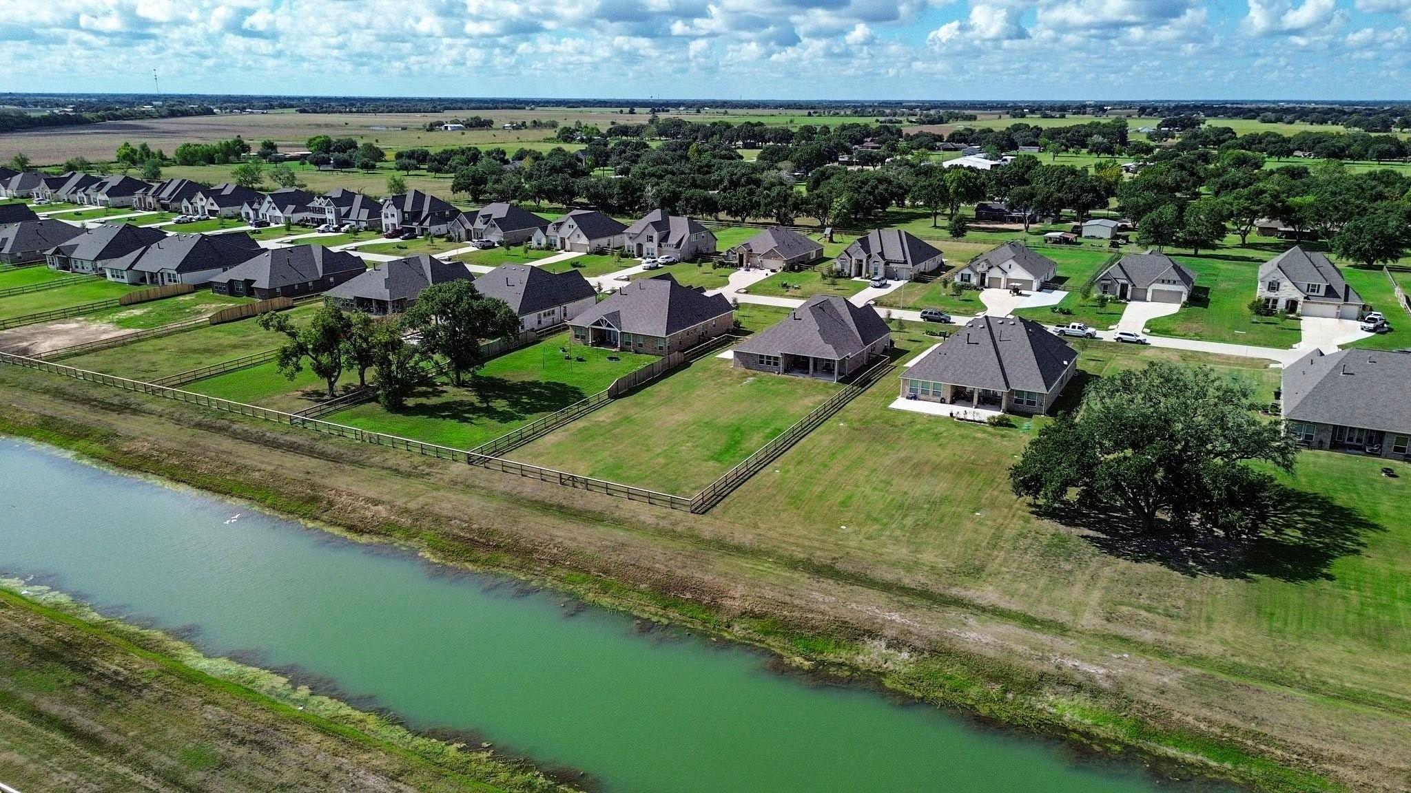6803 Nichols Landing Property Photo 4