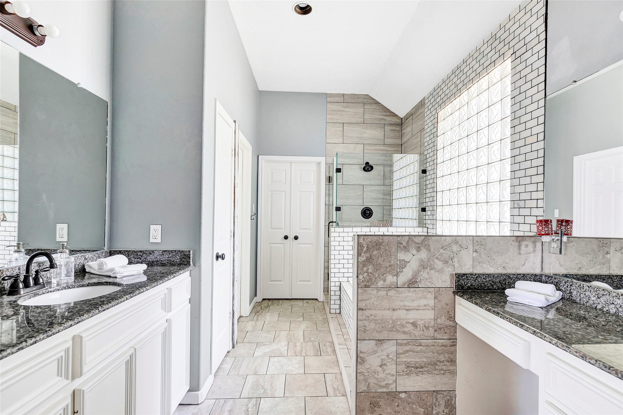 26719 Fairway Oaks Court Property Photo 18