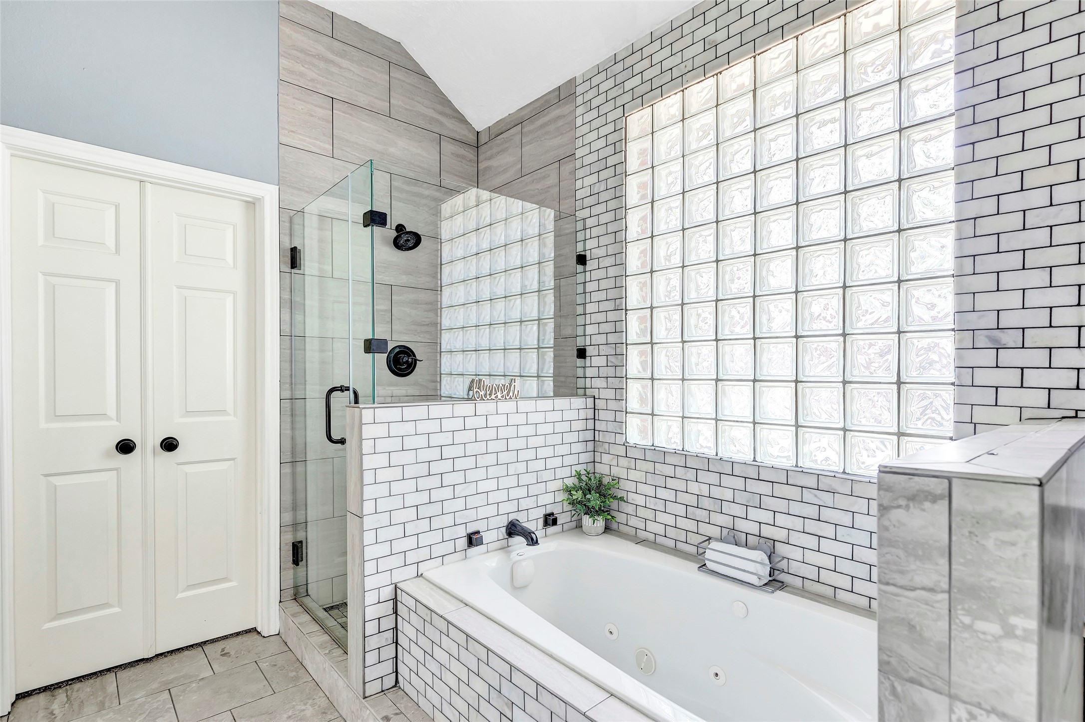 26719 Fairway Oaks Court Property Photo 19