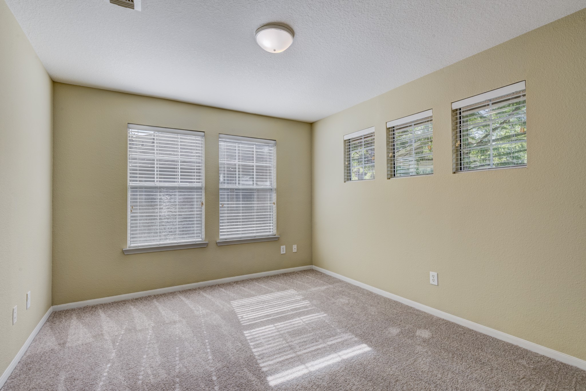 26 Stone Creek Place Property Photo 18