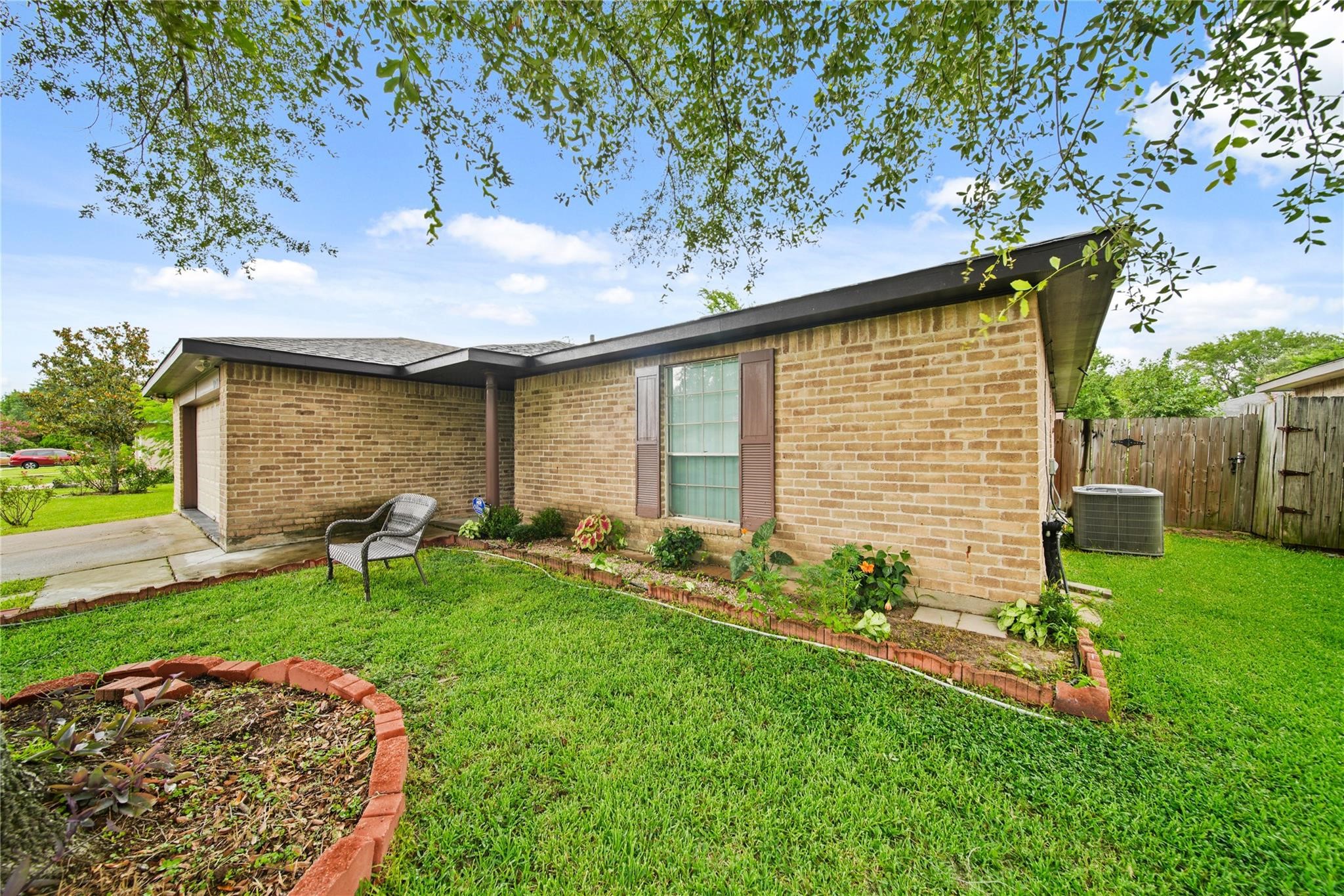 10431 Odessa Drive Property Photo 3