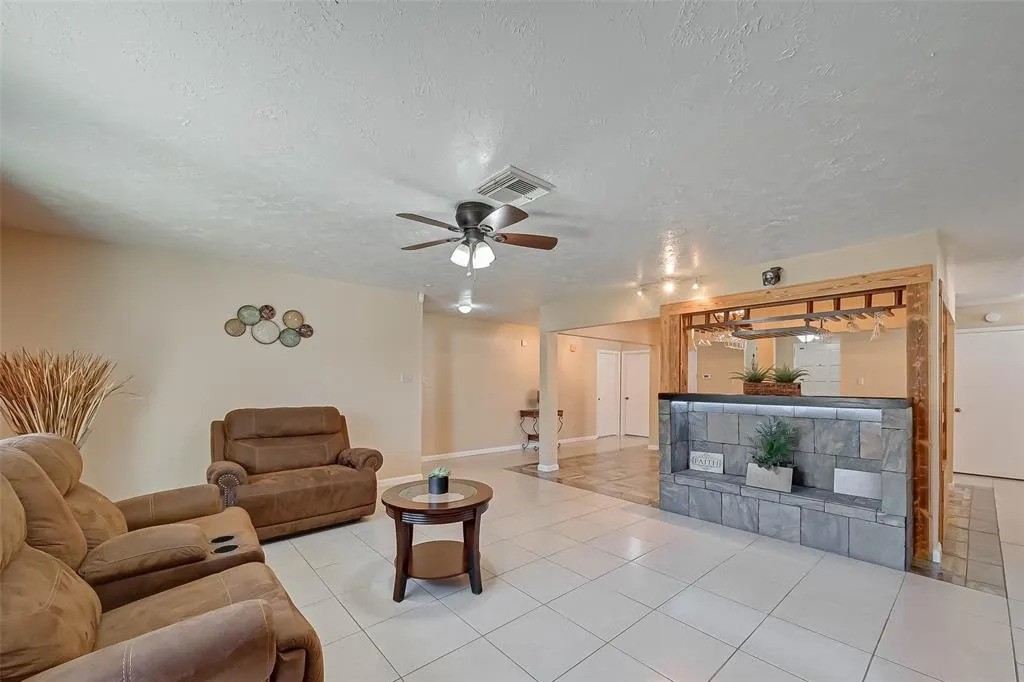 10431 Odessa Drive Property Photo 13