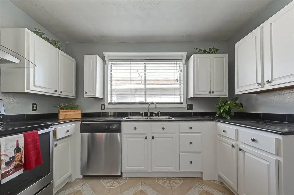 10431 Odessa Drive Property Photo 16