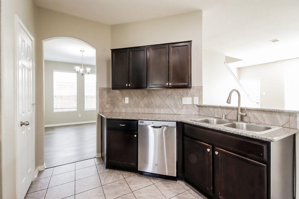 12210 Zenith Ridge Way Property Photo 9