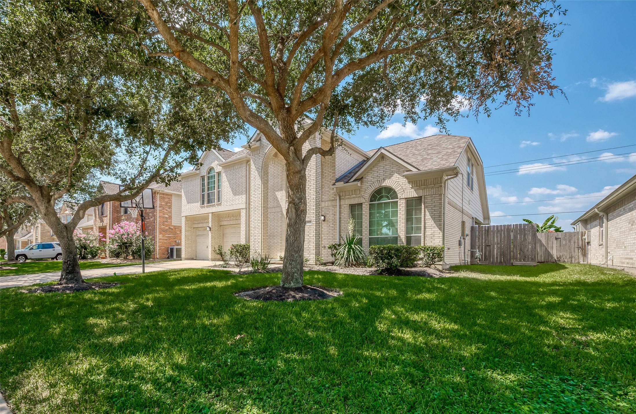 14026 Shamrock Park Lane Property Photo 3