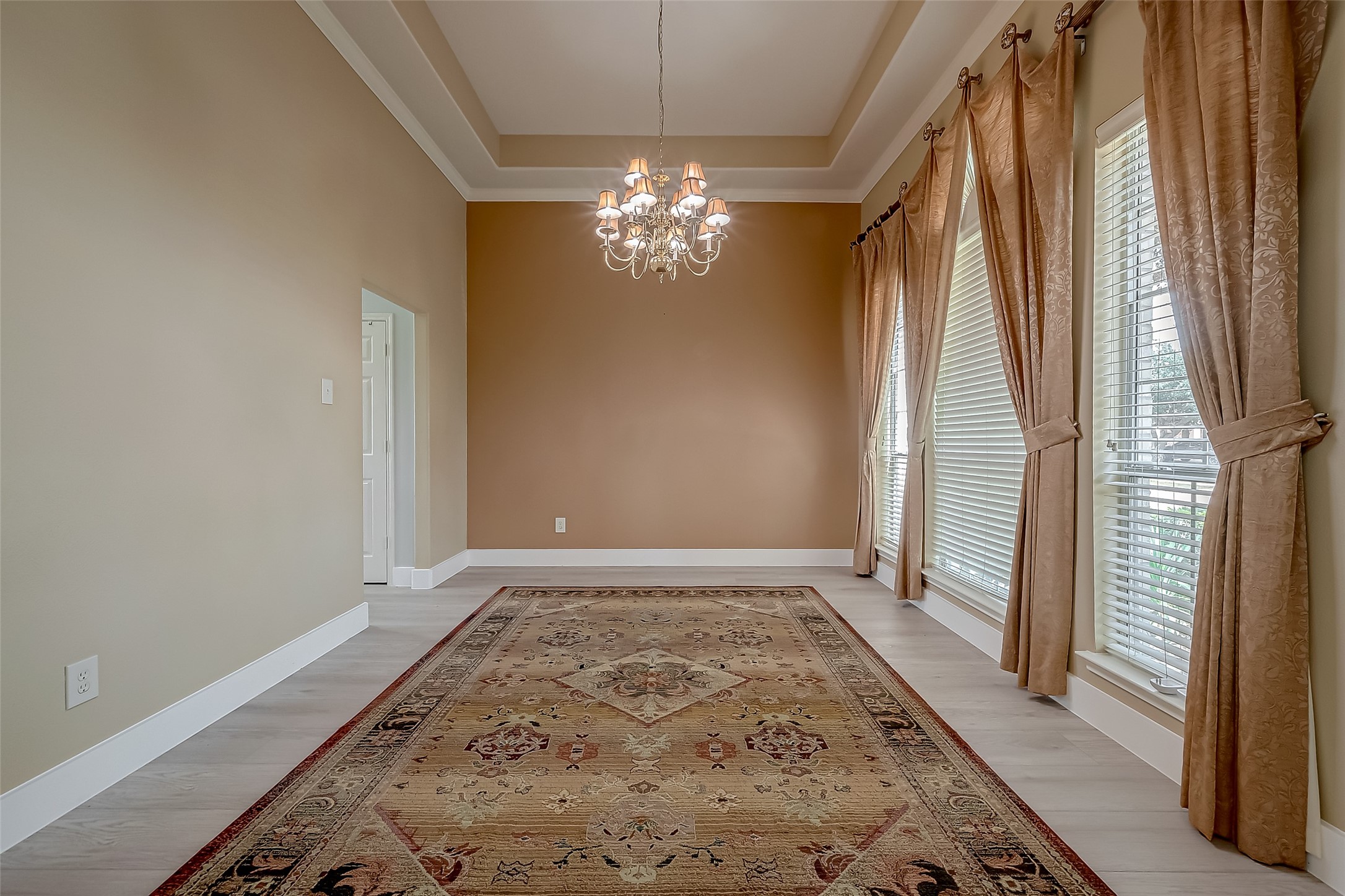 14026 Shamrock Park Lane Property Photo 6