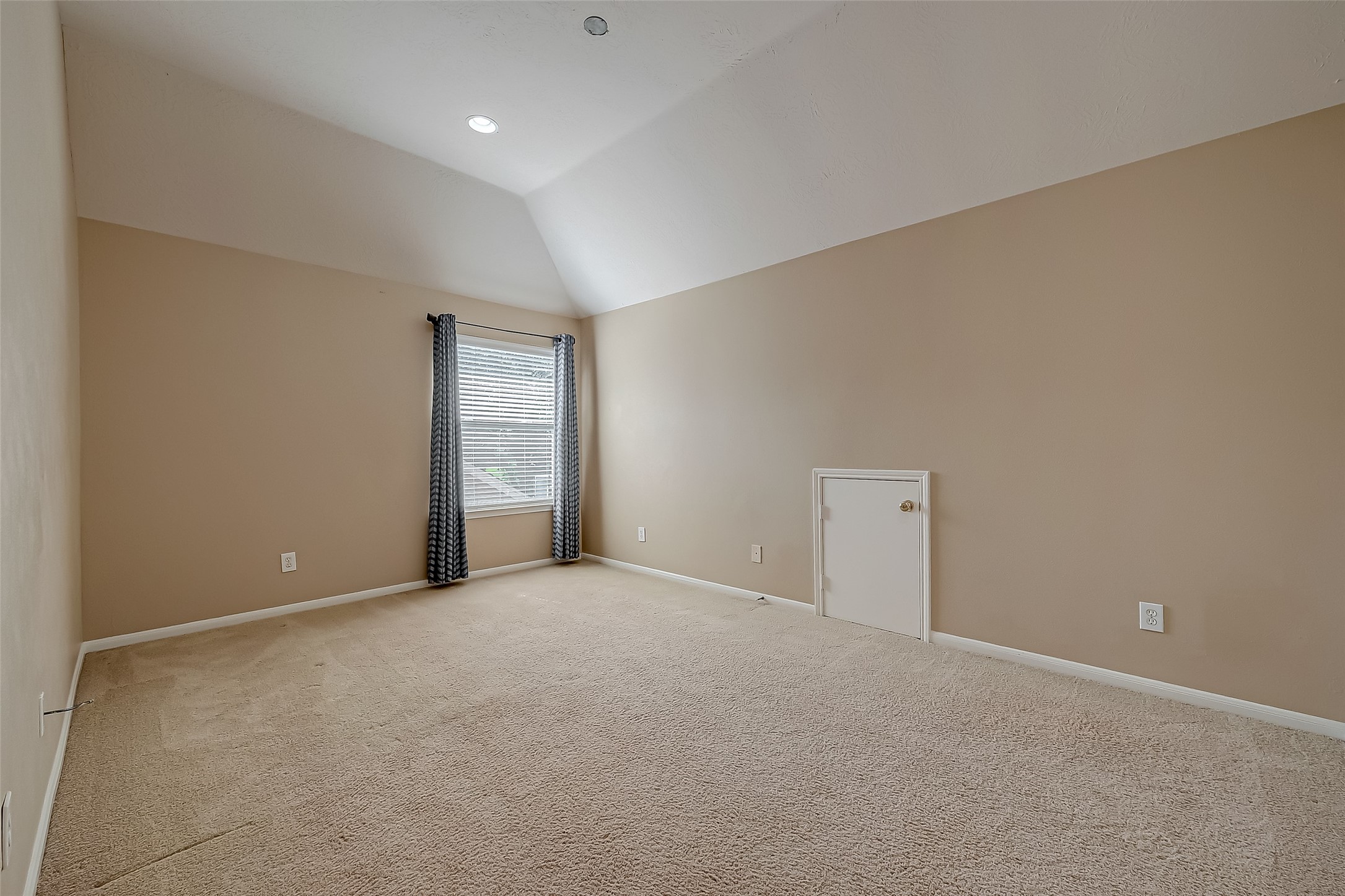 14026 Shamrock Park Lane Property Photo 34