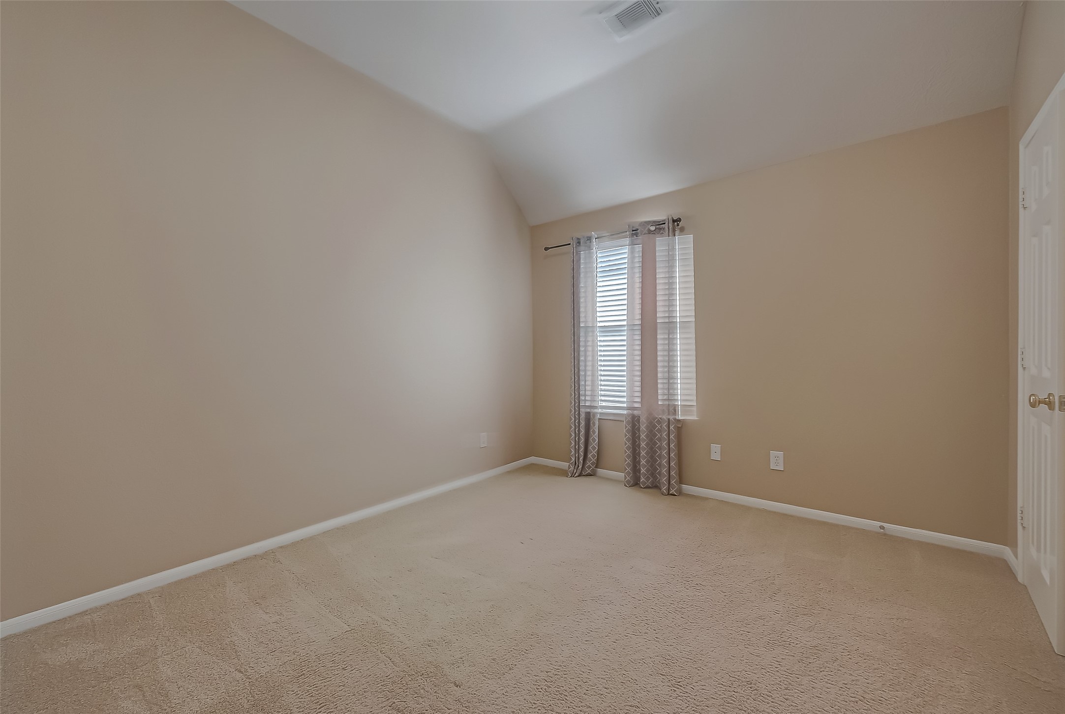 14026 Shamrock Park Lane Property Photo 35
