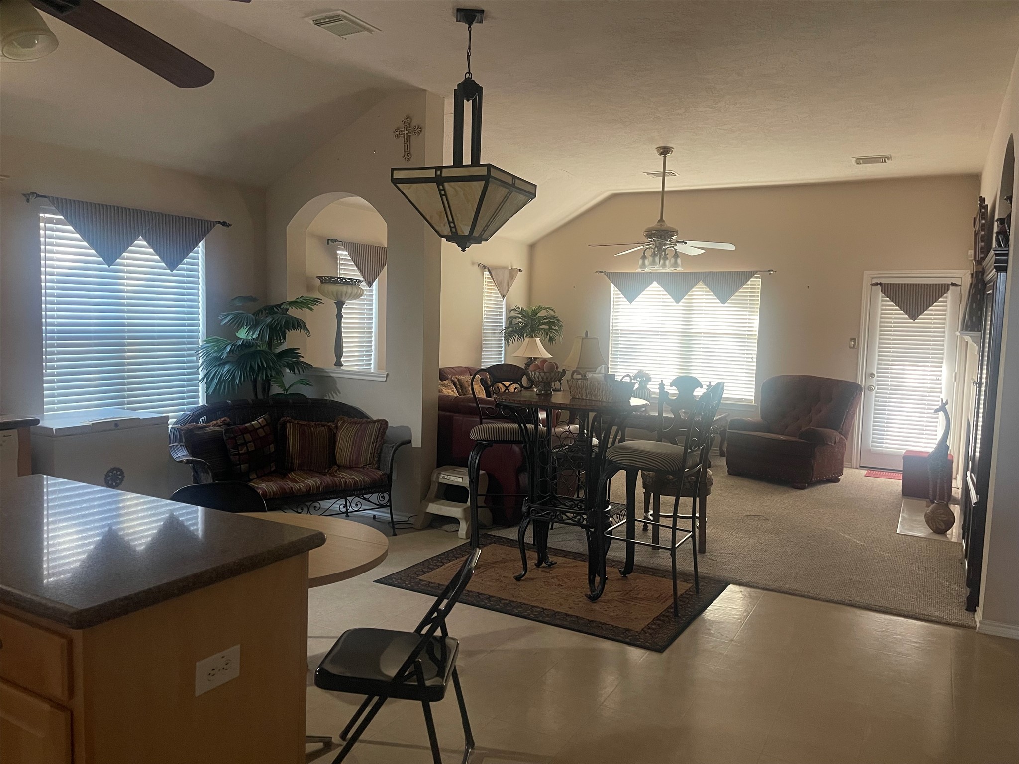 1903 Manor Drive Property Photo 3