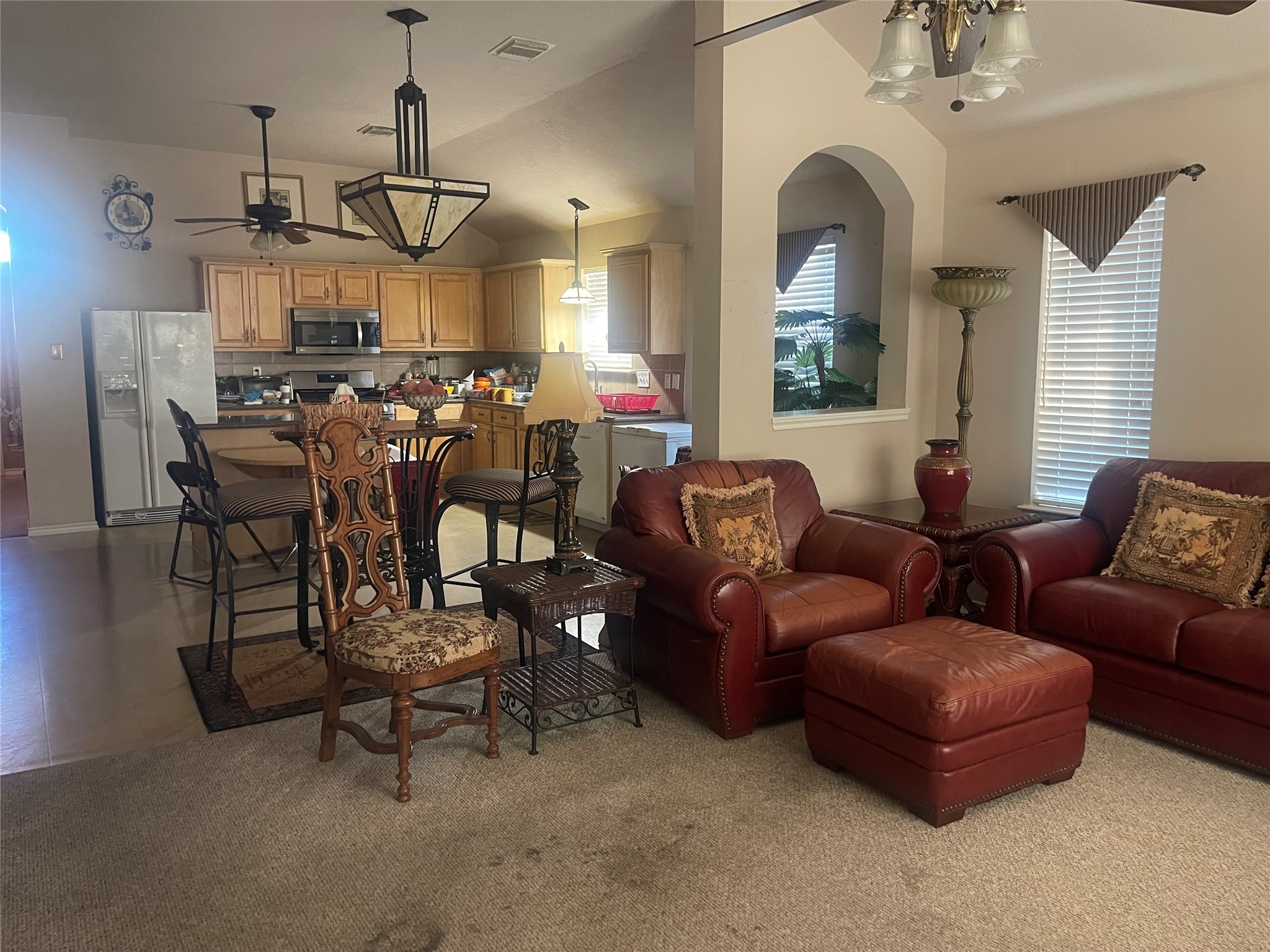 1903 Manor Drive Property Photo 4
