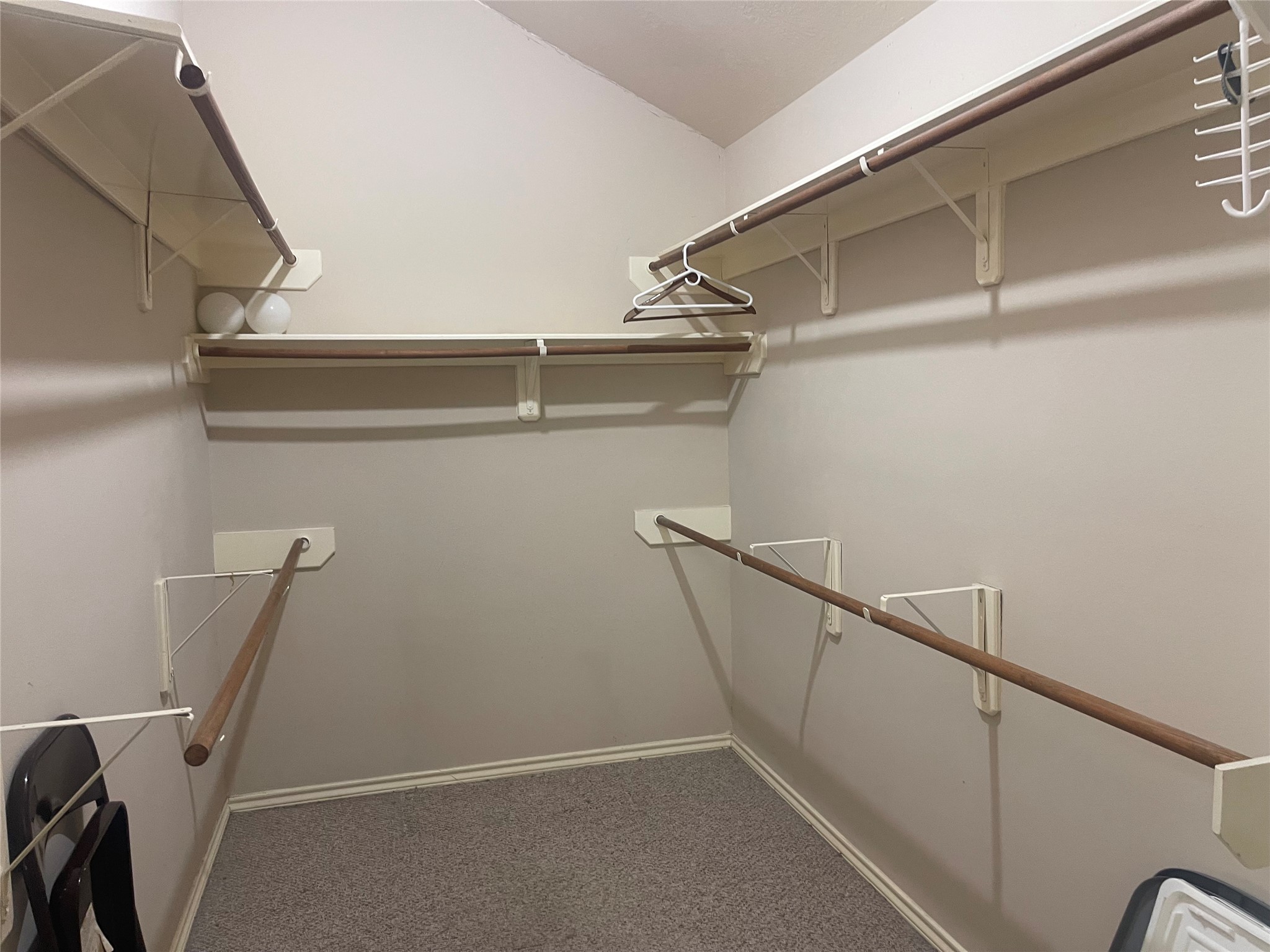 1903 Manor Drive Property Photo 6
