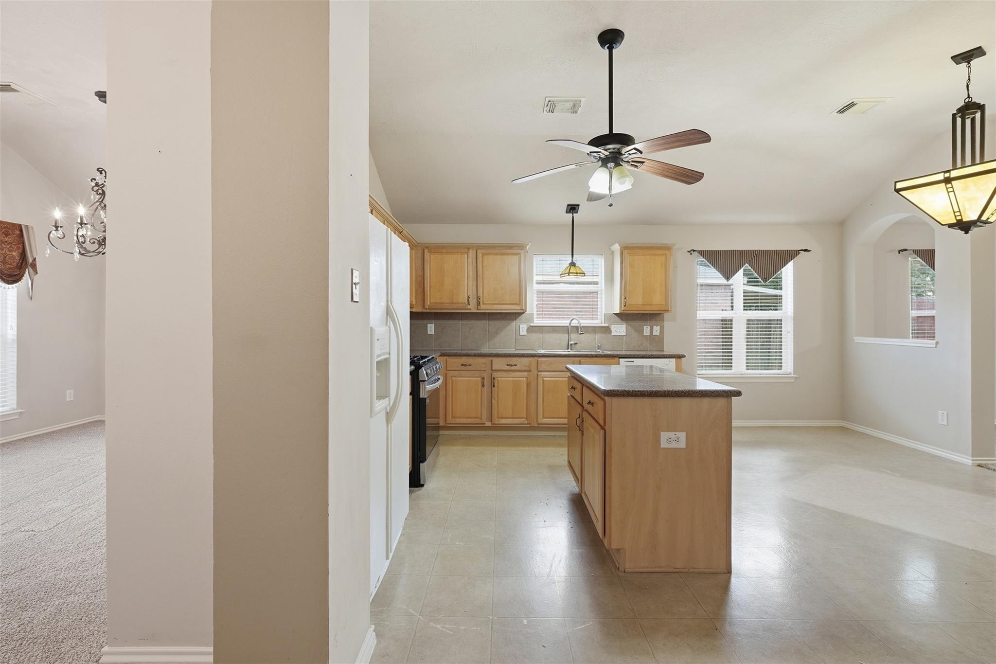 1903 Manor Drive, Baytown Tx 77521 Property Photo 7