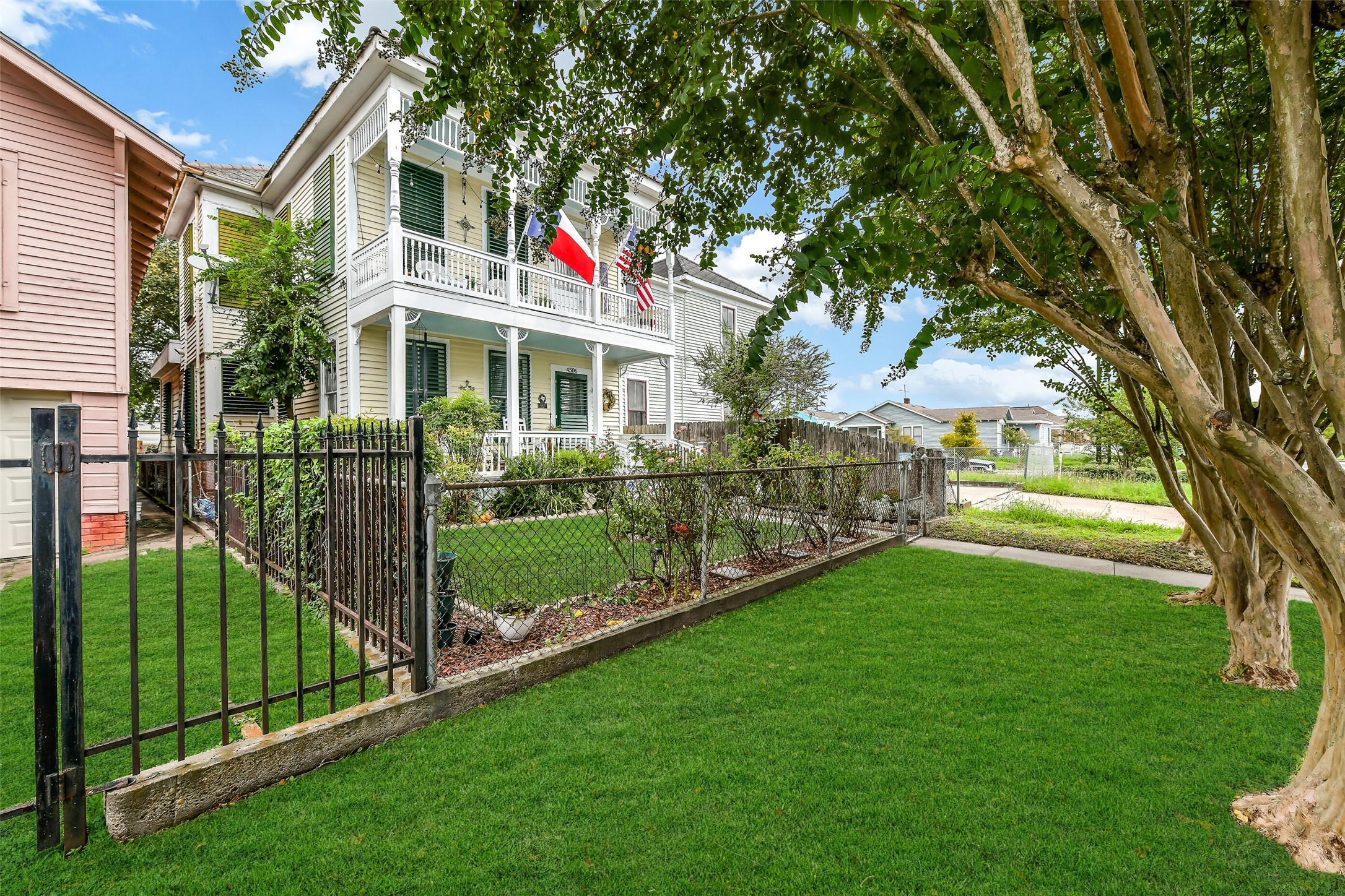 4506 Avenue K Property Photo 2