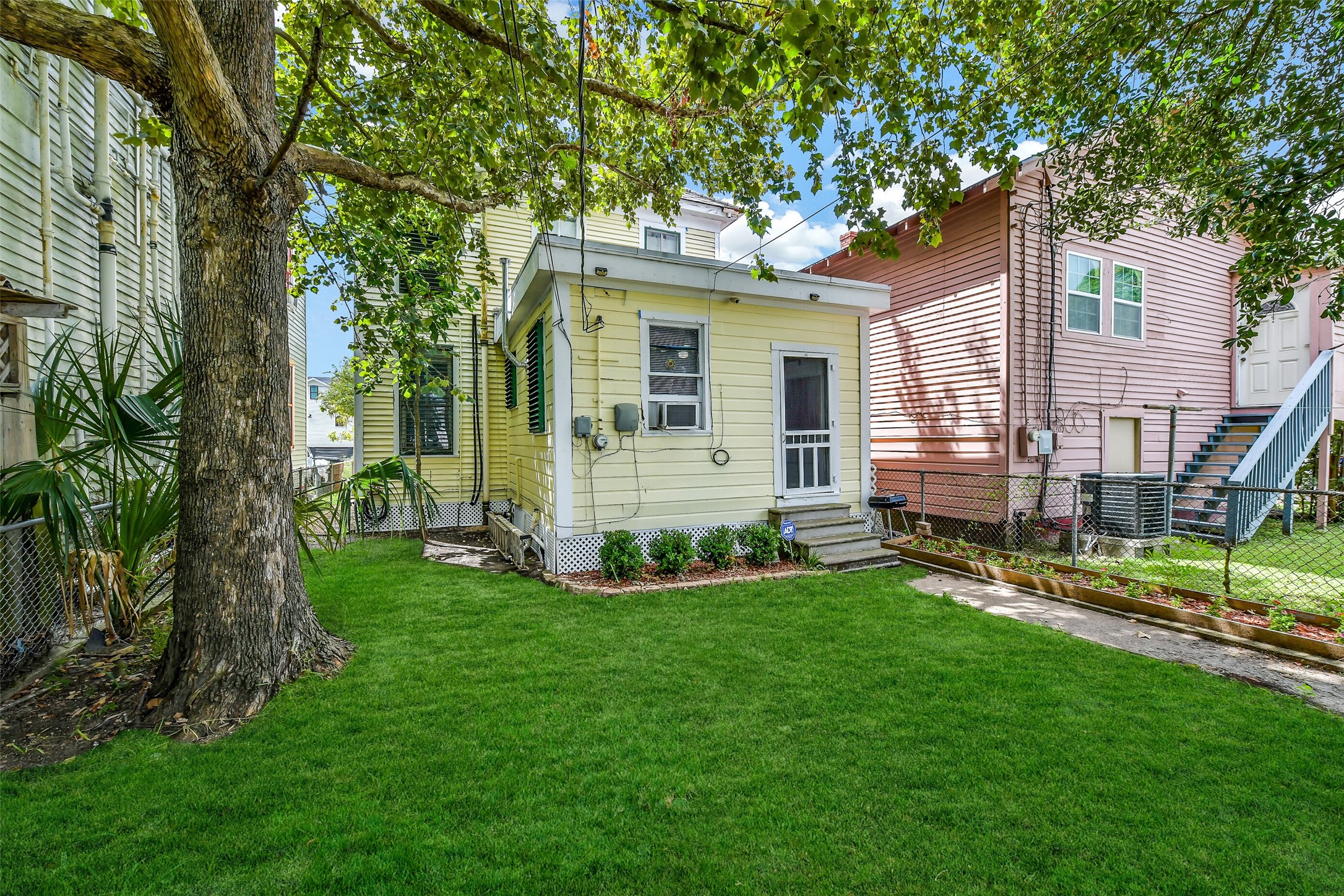 4506 Avenue K Property Photo 24