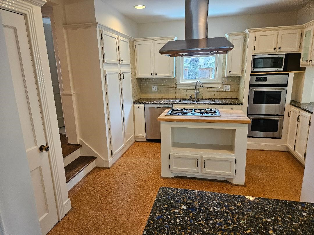 2709 Albans Road Property Photo 14