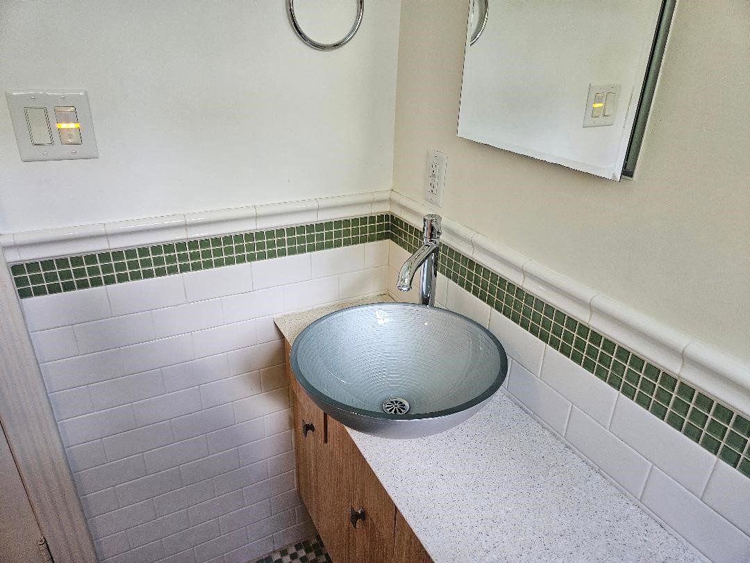 2709 Albans Road Property Photo 27