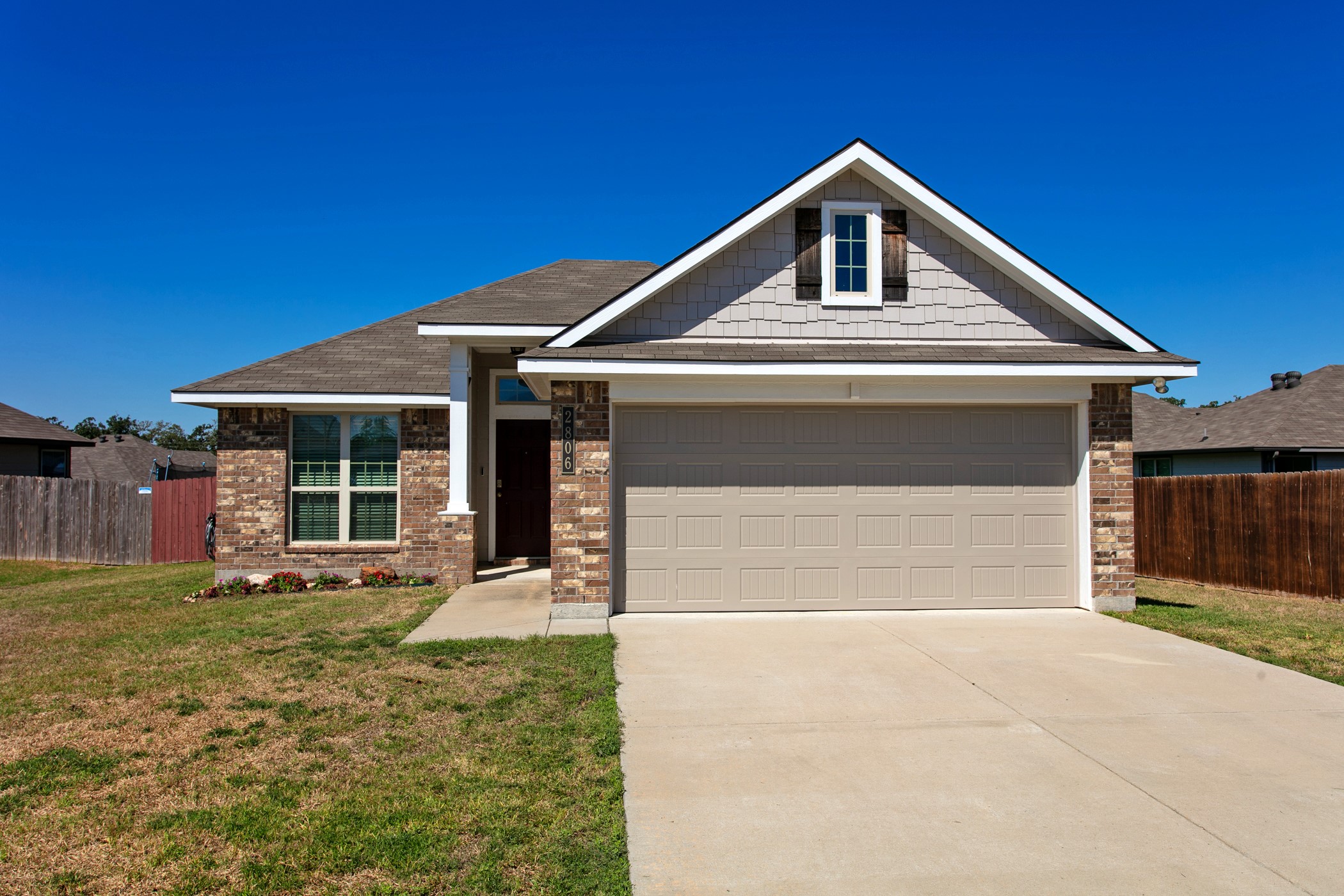 2806 Porters Way Property Photo 1