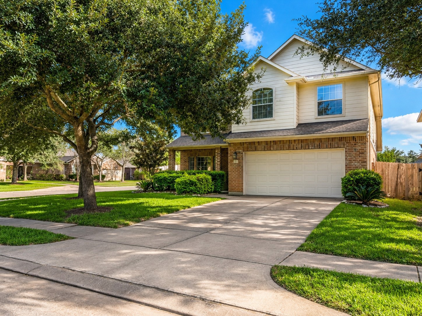 25203 Bright Hollow Lane Property Photo 1