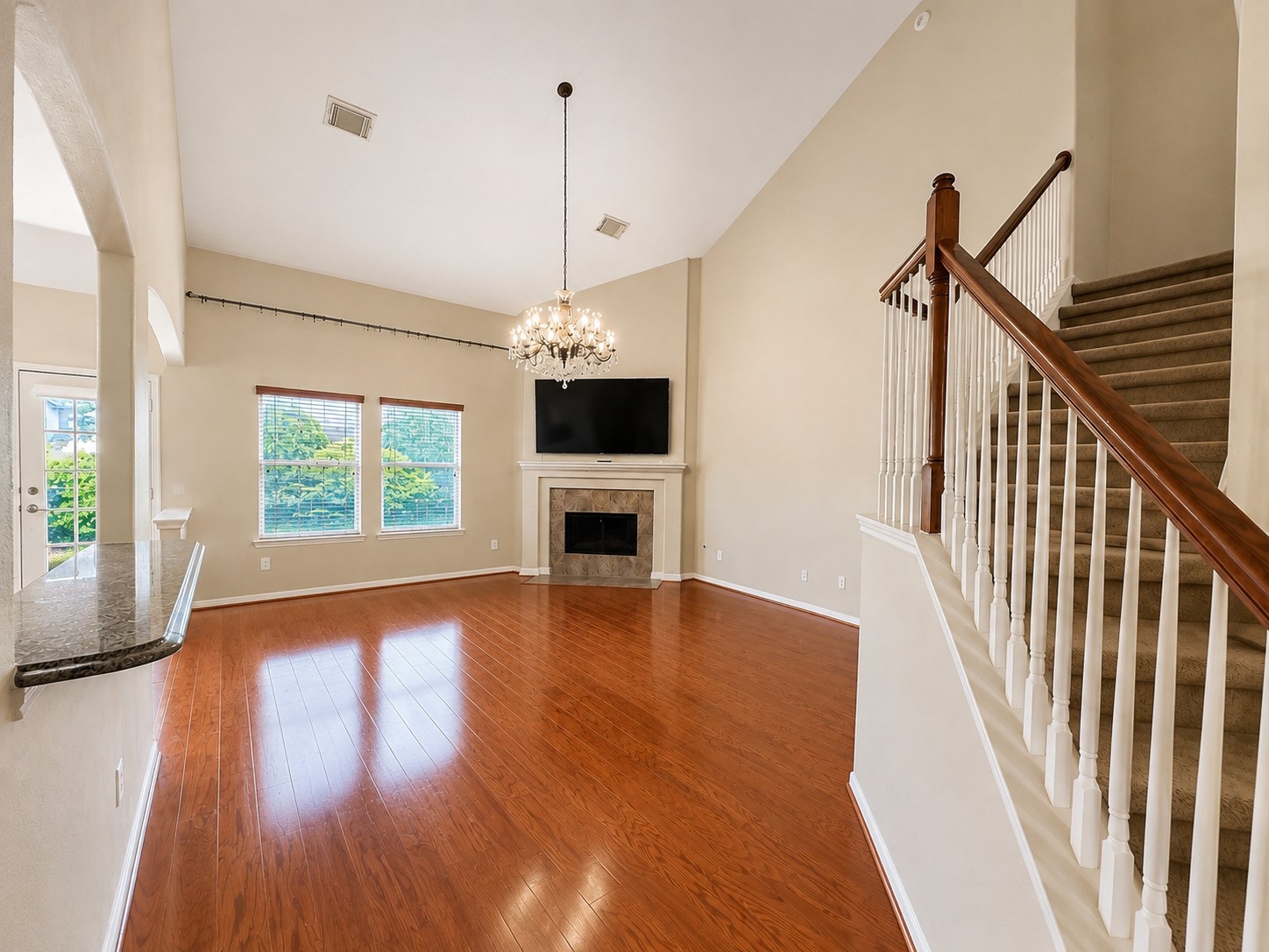 25203 Bright Hollow Lane Property Photo 8