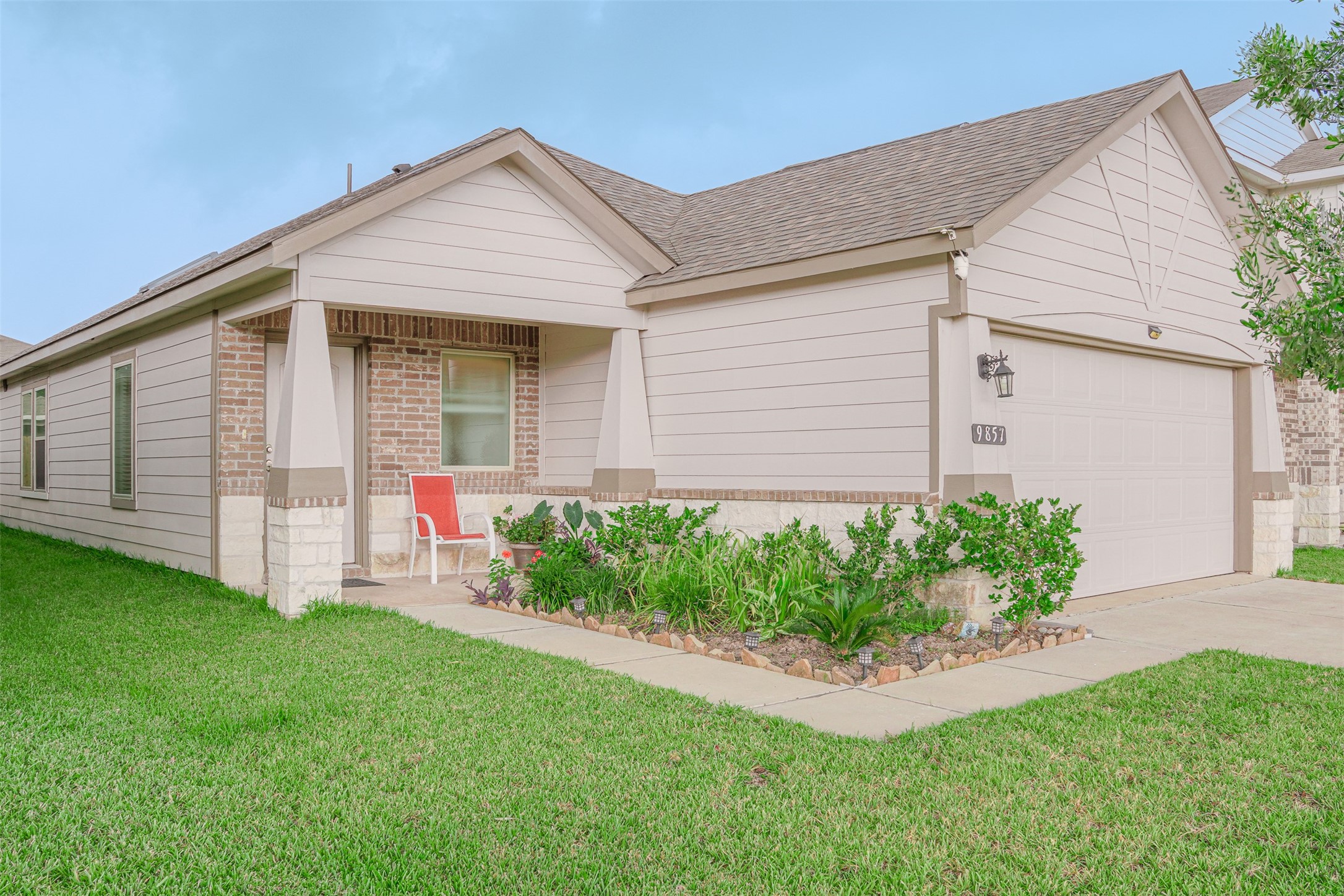 9857 Glen Brook Lane Property Photo 1