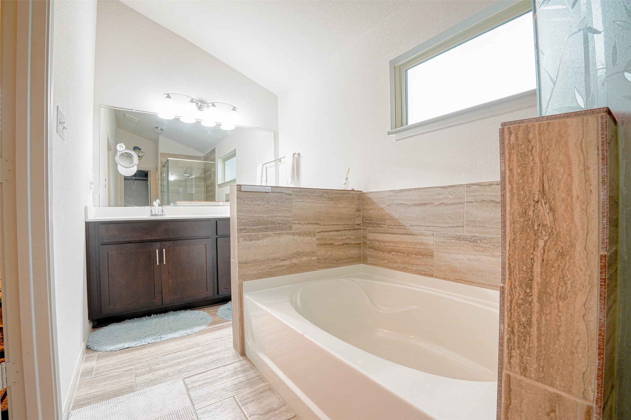 9857 Glen Brook Lane Property Photo 18