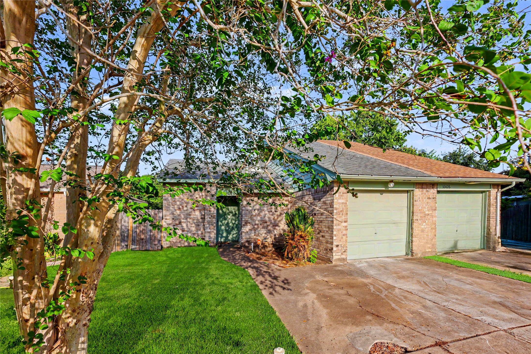 16428 Monte Carlo Lane Property Photo 1