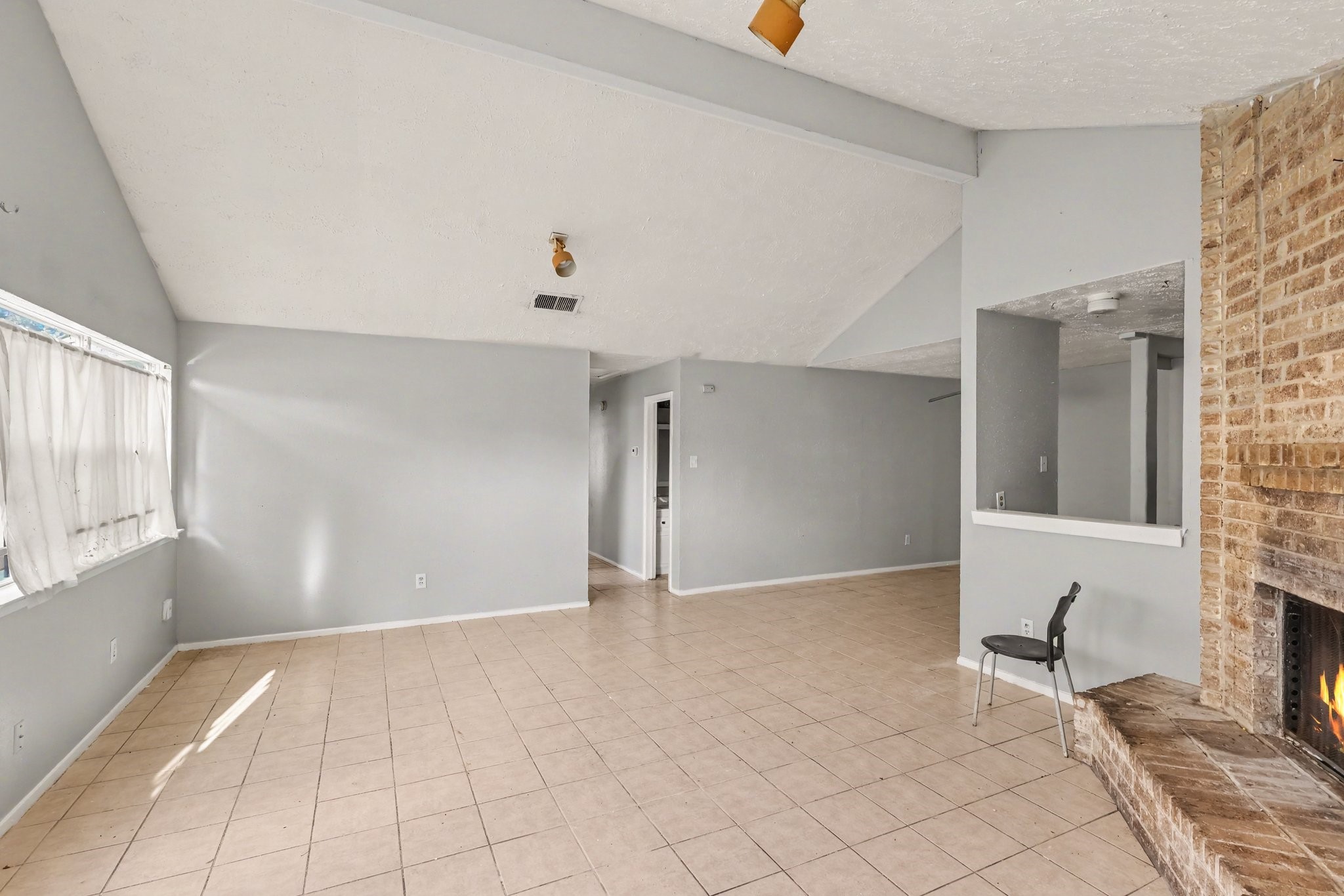 16428 Monte Carlo Lane Property Photo 5