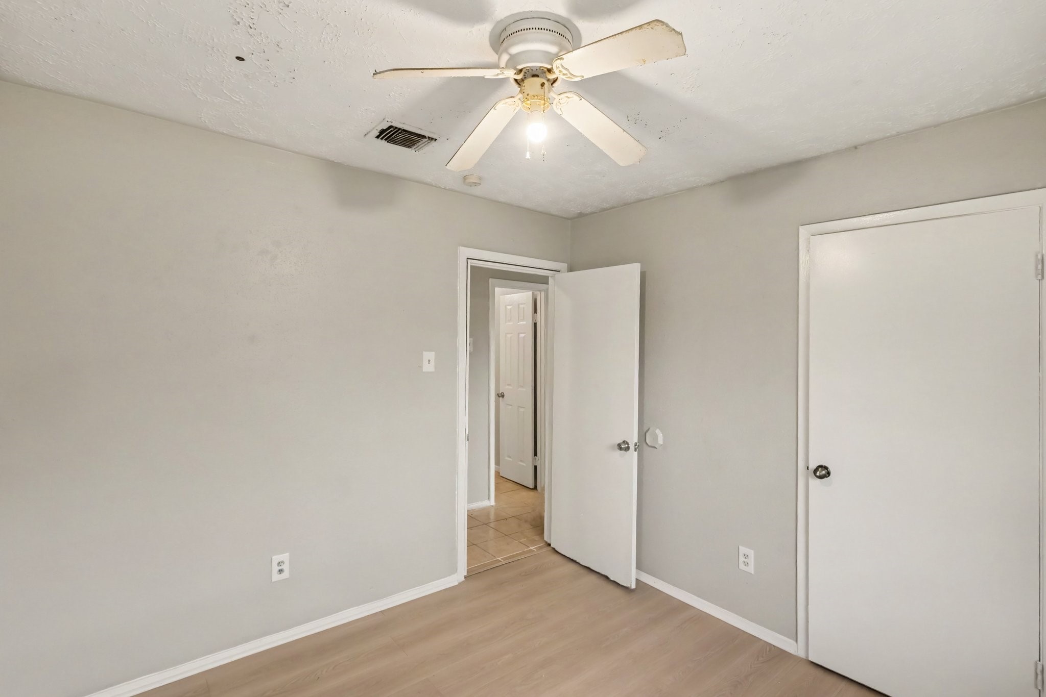 16428 Monte Carlo Lane Property Photo 16