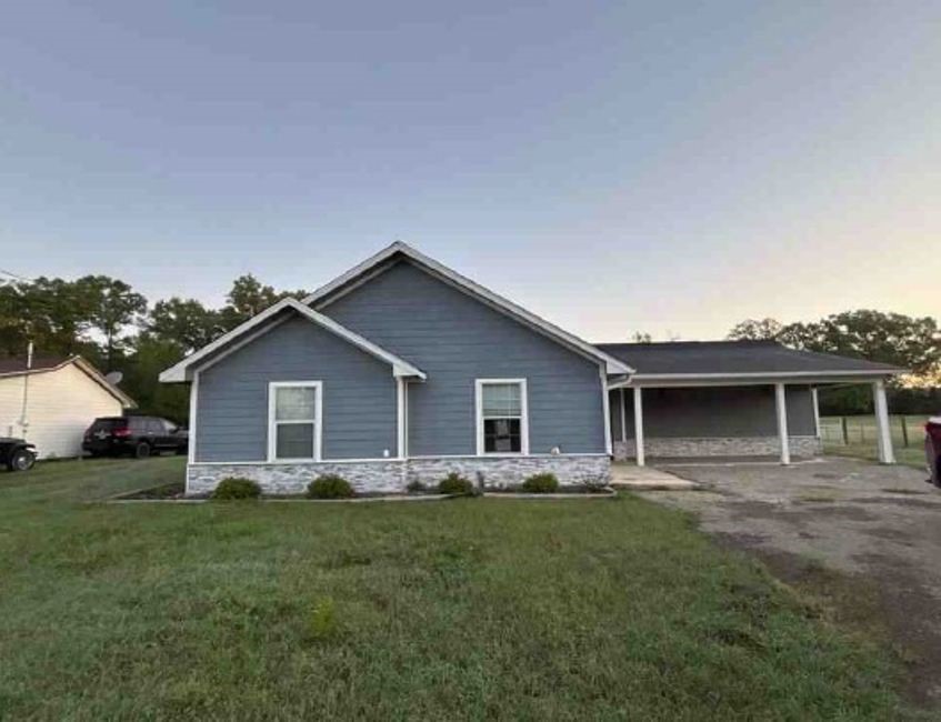1937 State Highway 11 Property Photo 1