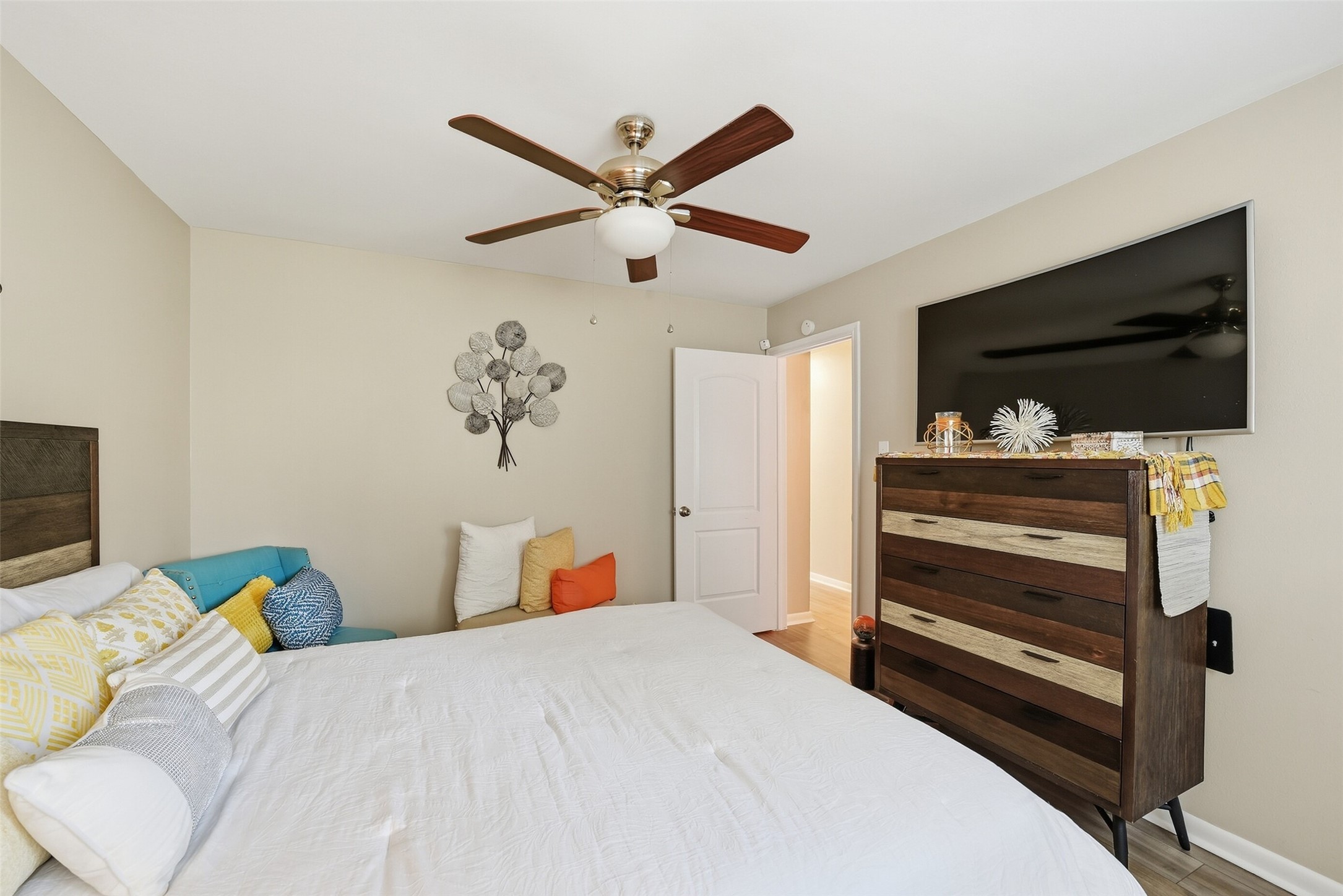 15326 La Mancha Drive Property Photo 15