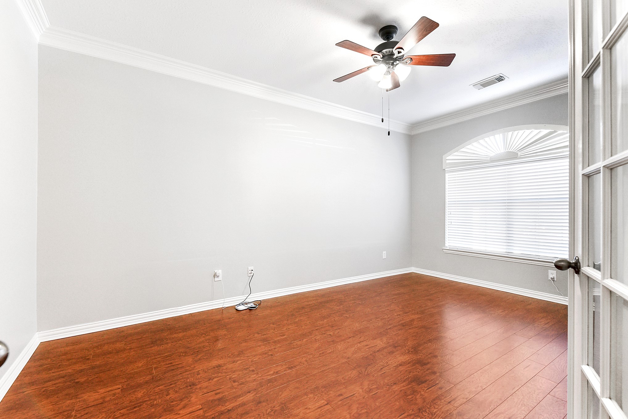 28223 Daystrom Lane Property Photo 7