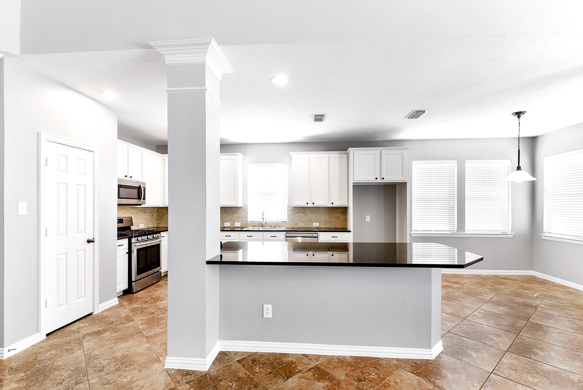 28223 Daystrom Lane Property Photo 12