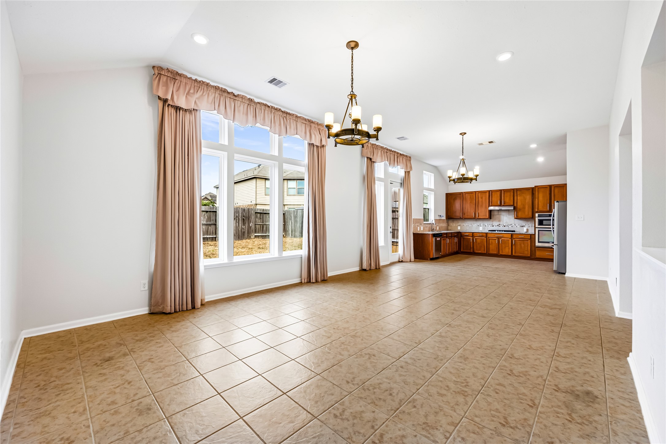 24114 Adobe Ridge Lane Property Photo 7