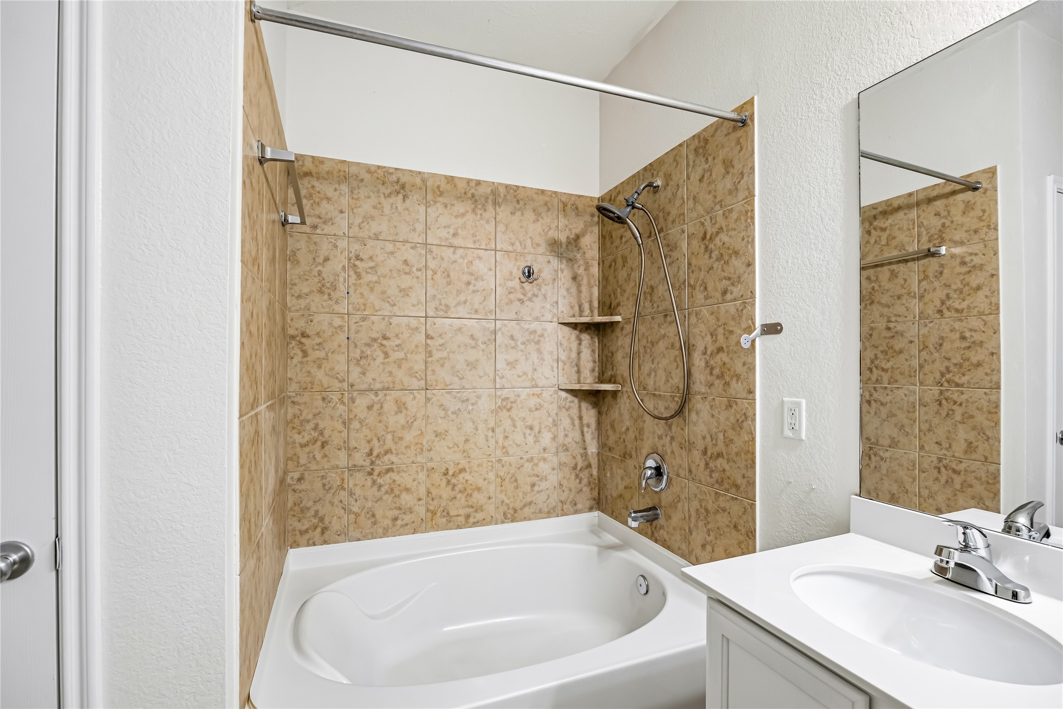 24114 Adobe Ridge Lane Property Photo 16