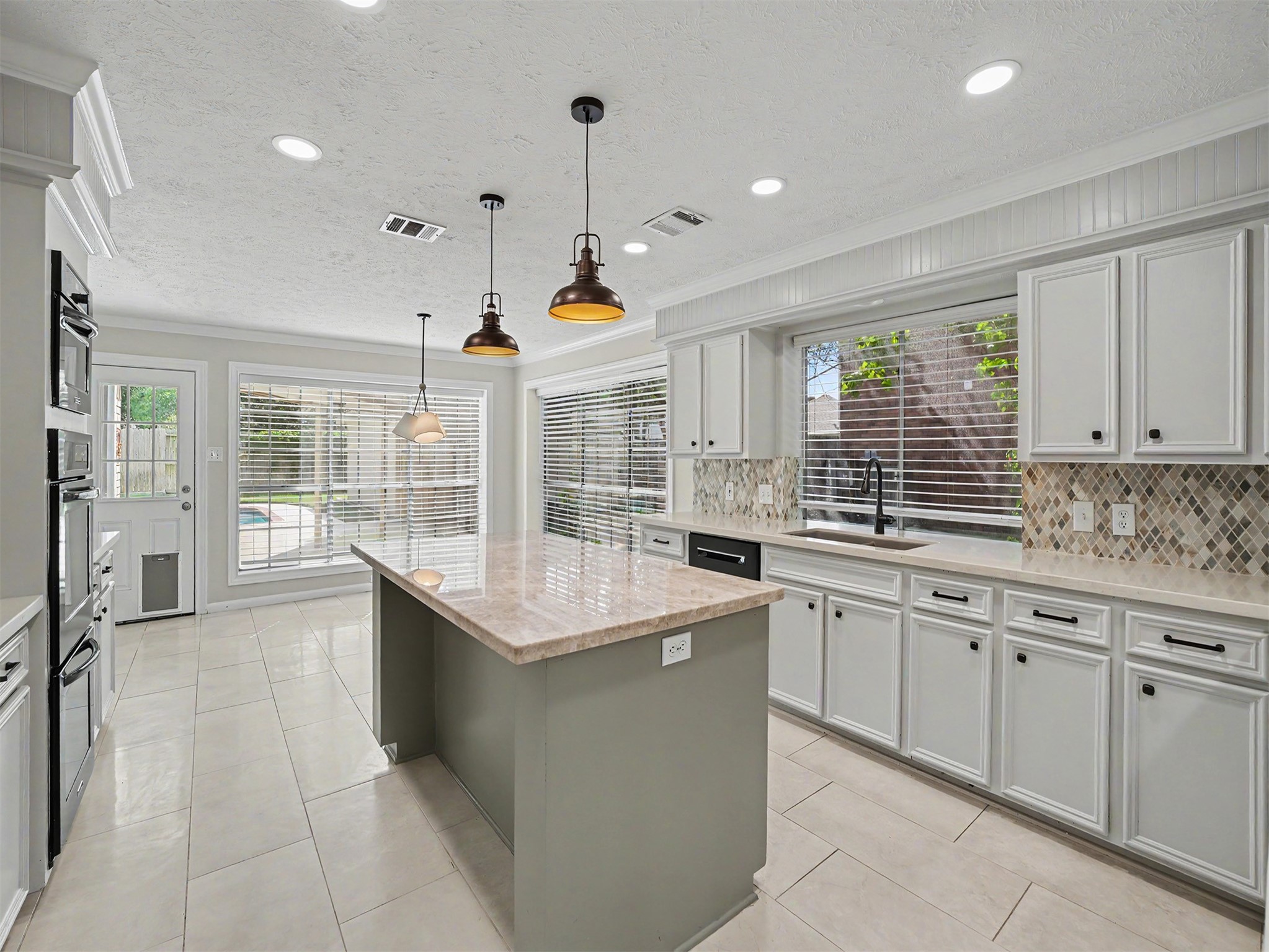 15811 Echo Lodge Drive Property Photo 10