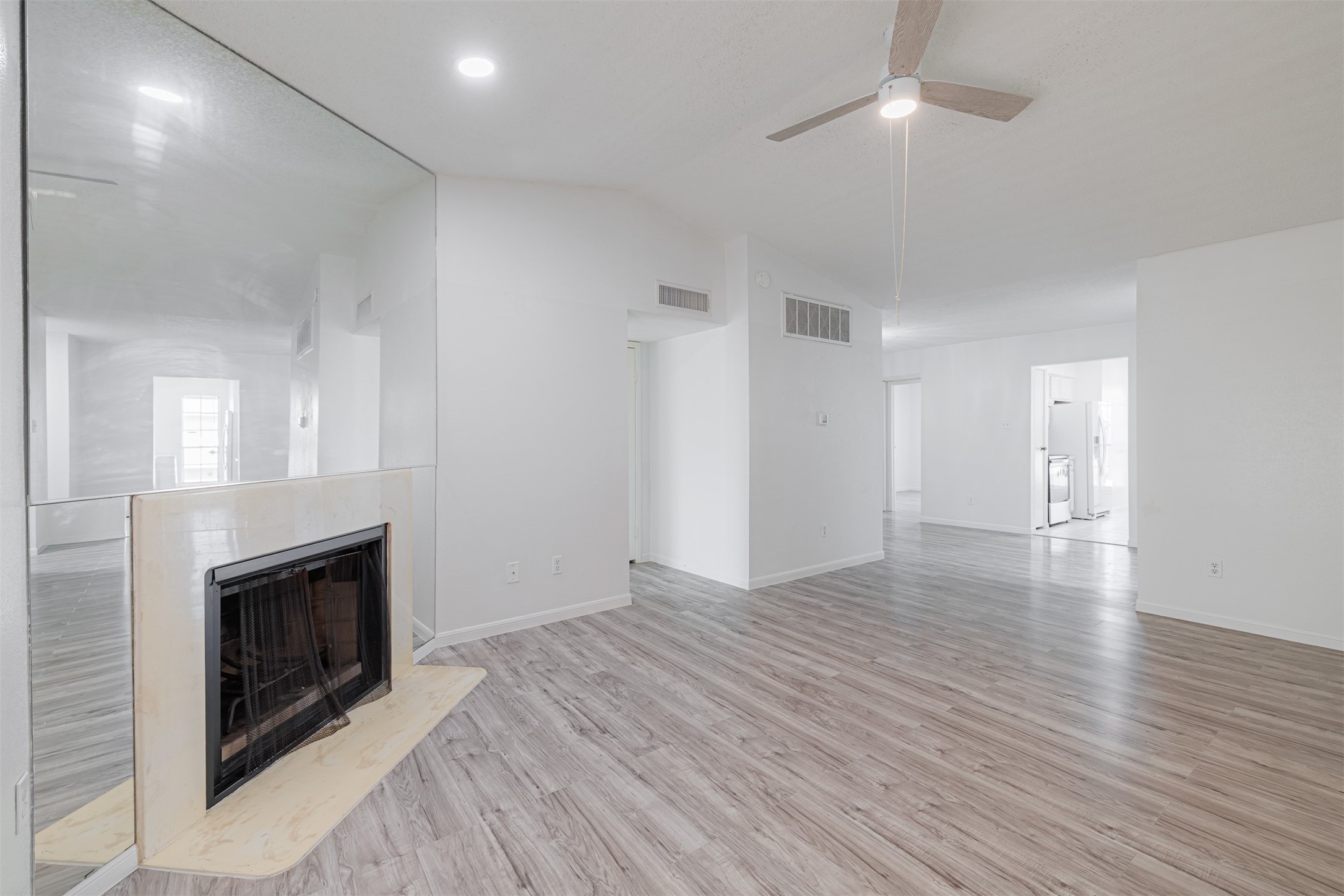 11201 Lynnbrook Drive 3506 Property Photo 1