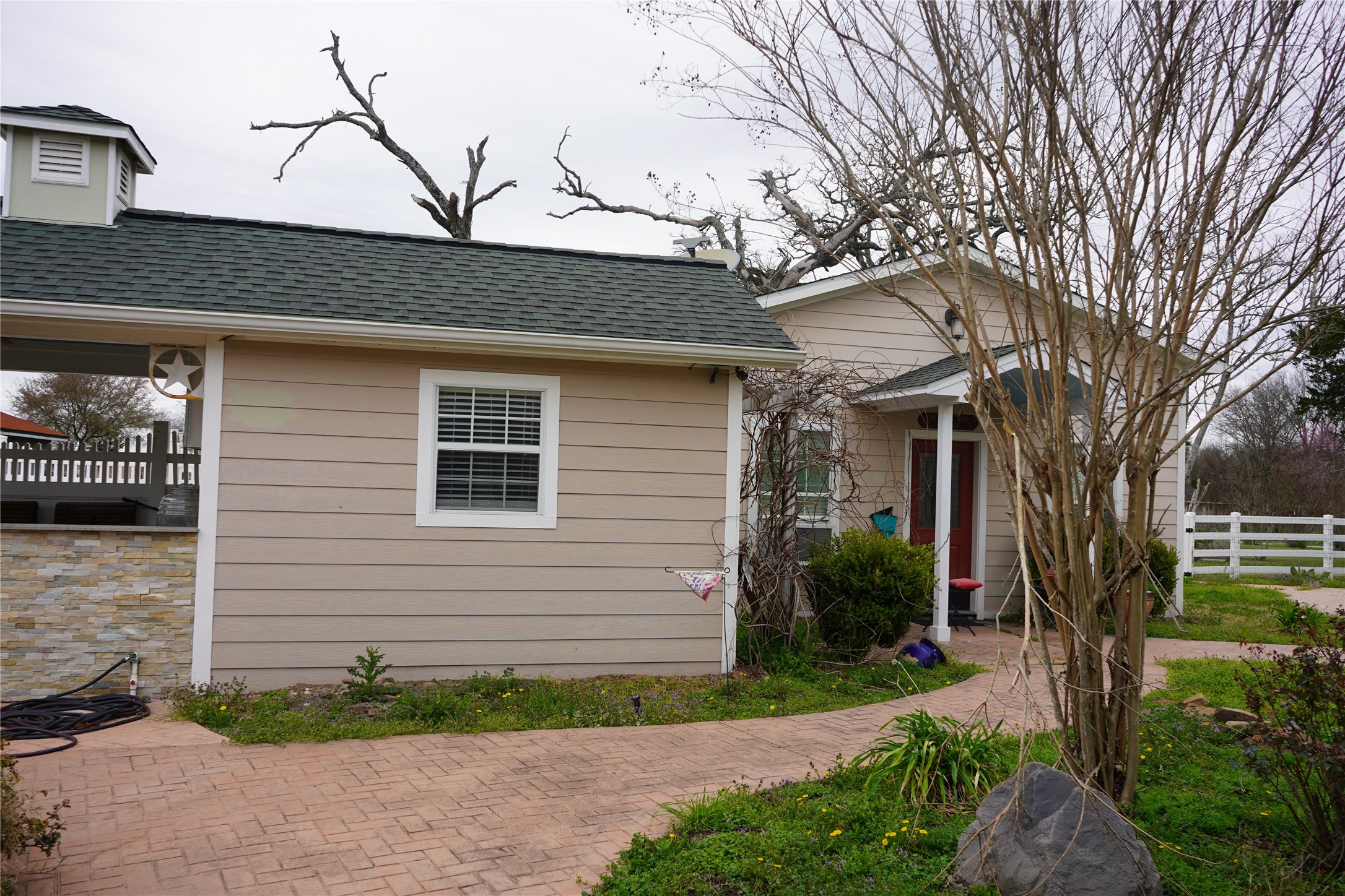 9500 Mayfield Avenue B Property Photo 2