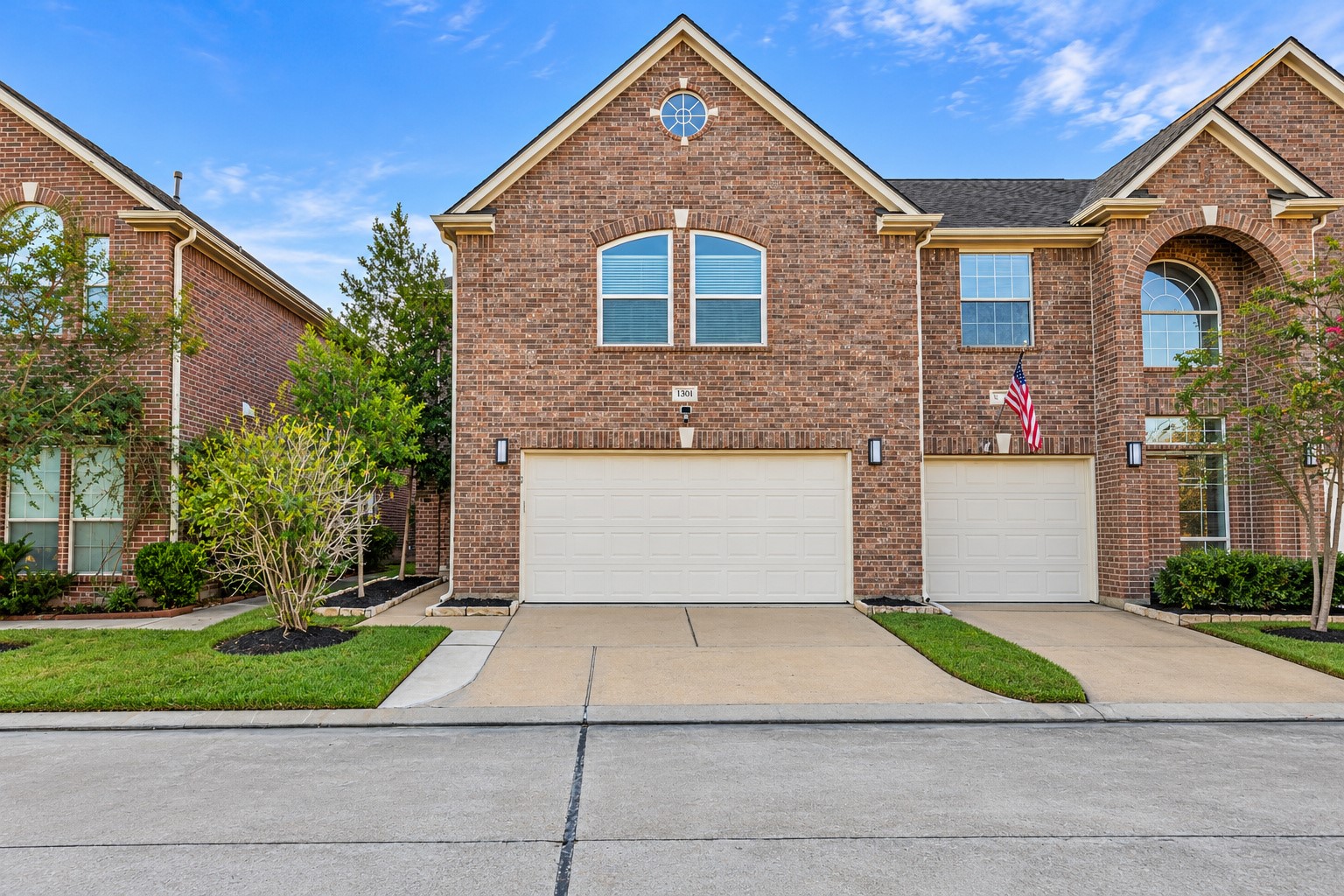 1408 S Friendswood Drive 1301 Property Photo 1