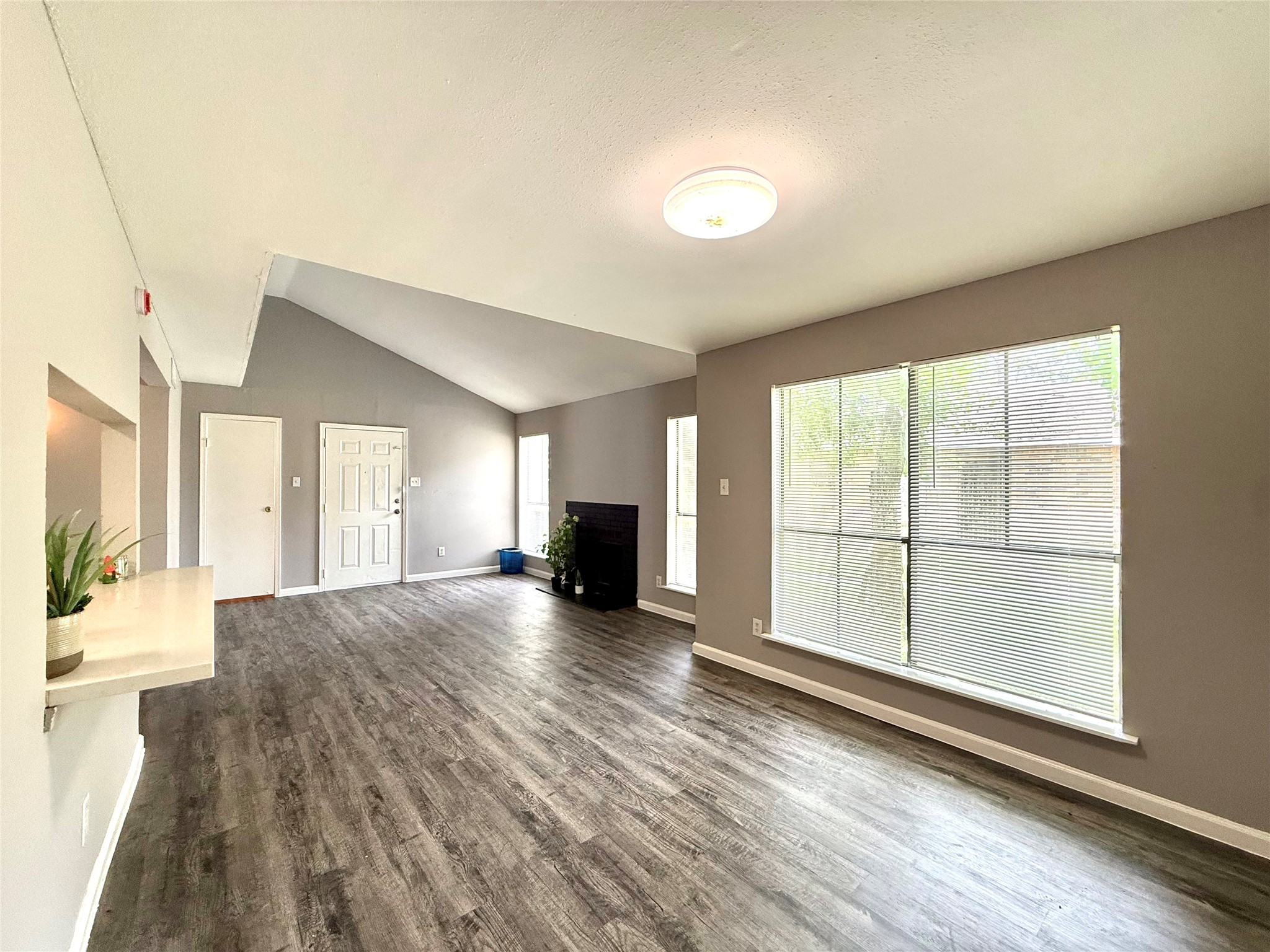 7200 W T C Jester Boulevard 3903 Property Photo 3