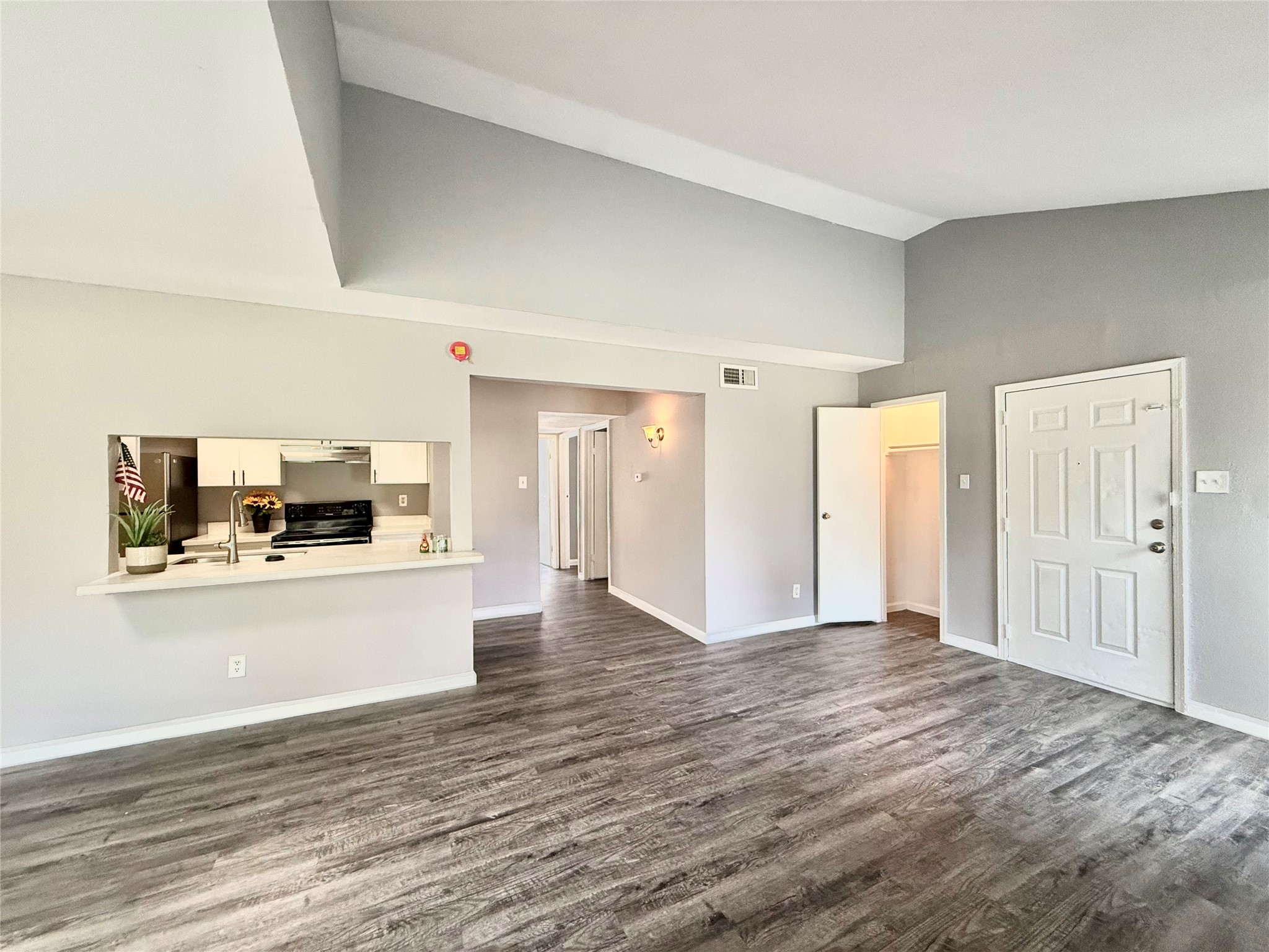 7200 W T C Jester Boulevard 3903 Property Photo 6