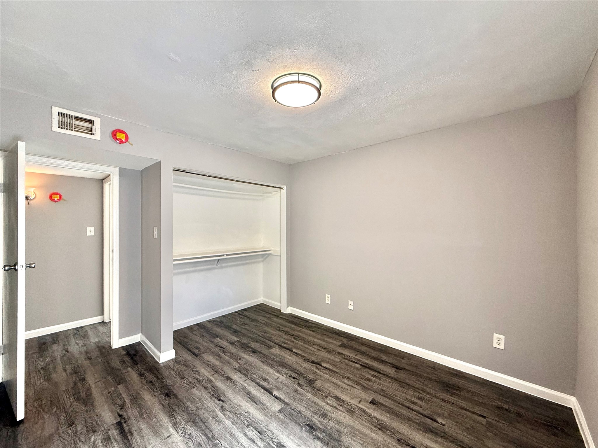 7200 W T C Jester Boulevard 3903 Property Photo 15
