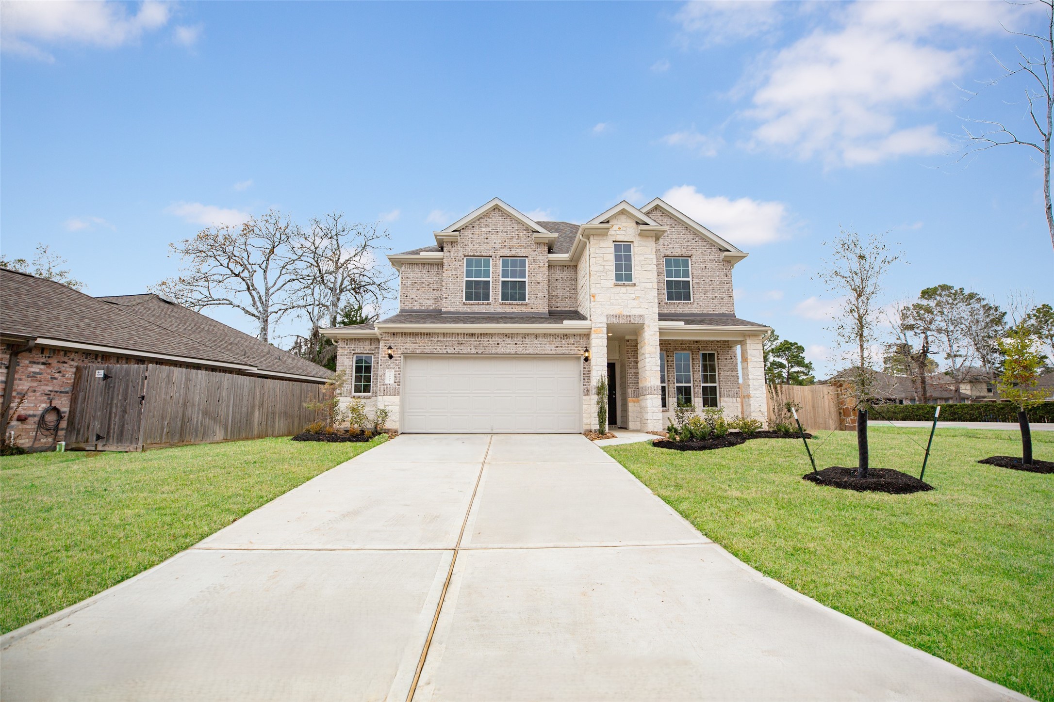 13502 Summer Hill Drive Property Photo 1