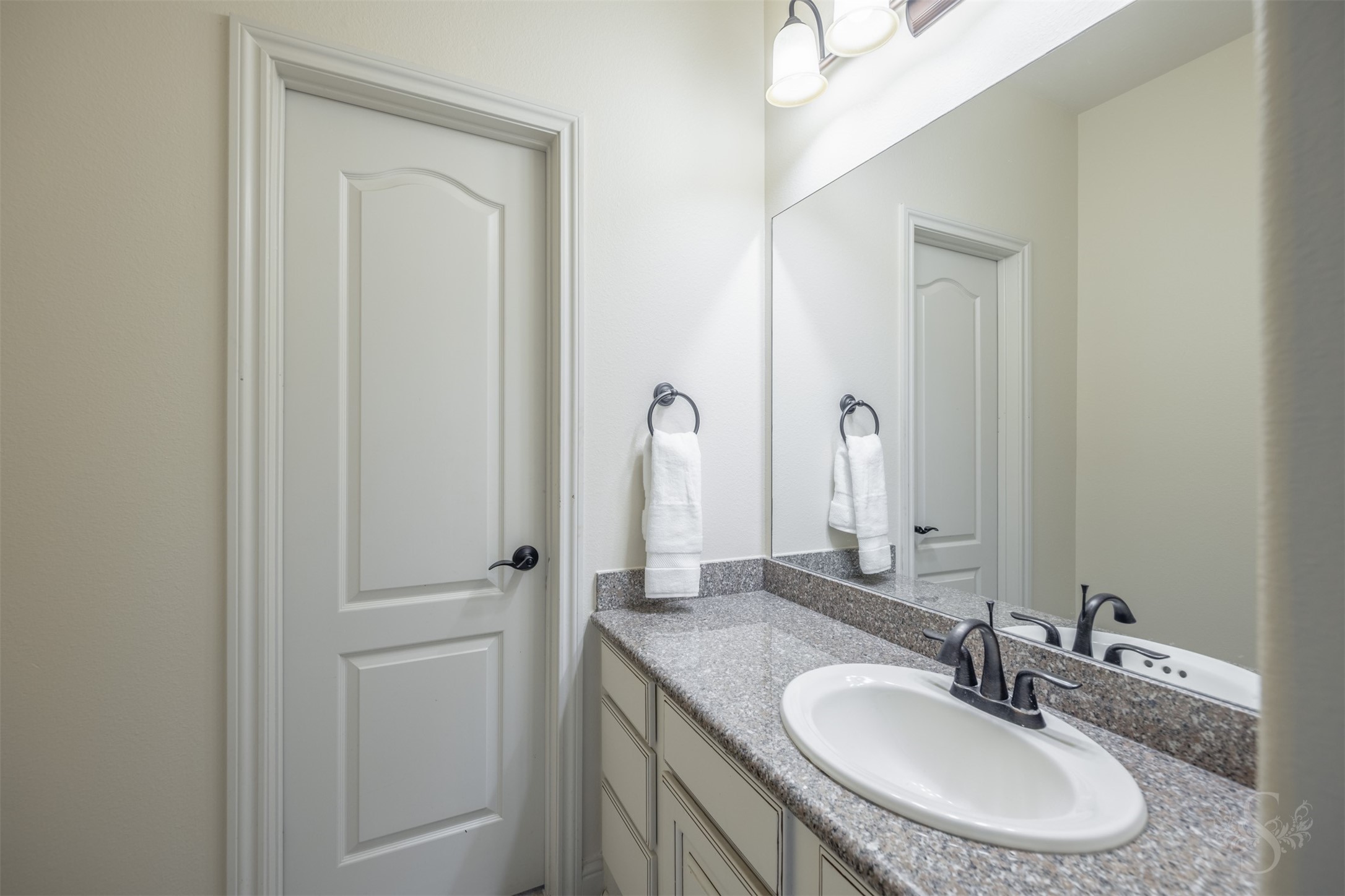 6118 Fayette Springs Lane Property Photo 33